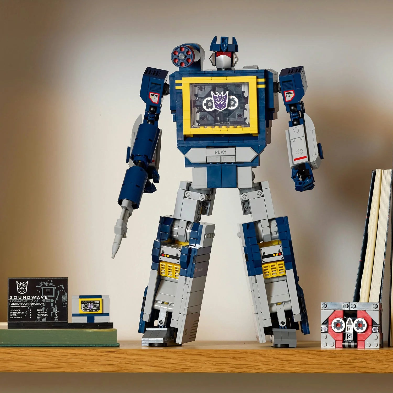 Icons - Transformers: Soundwave (10358)