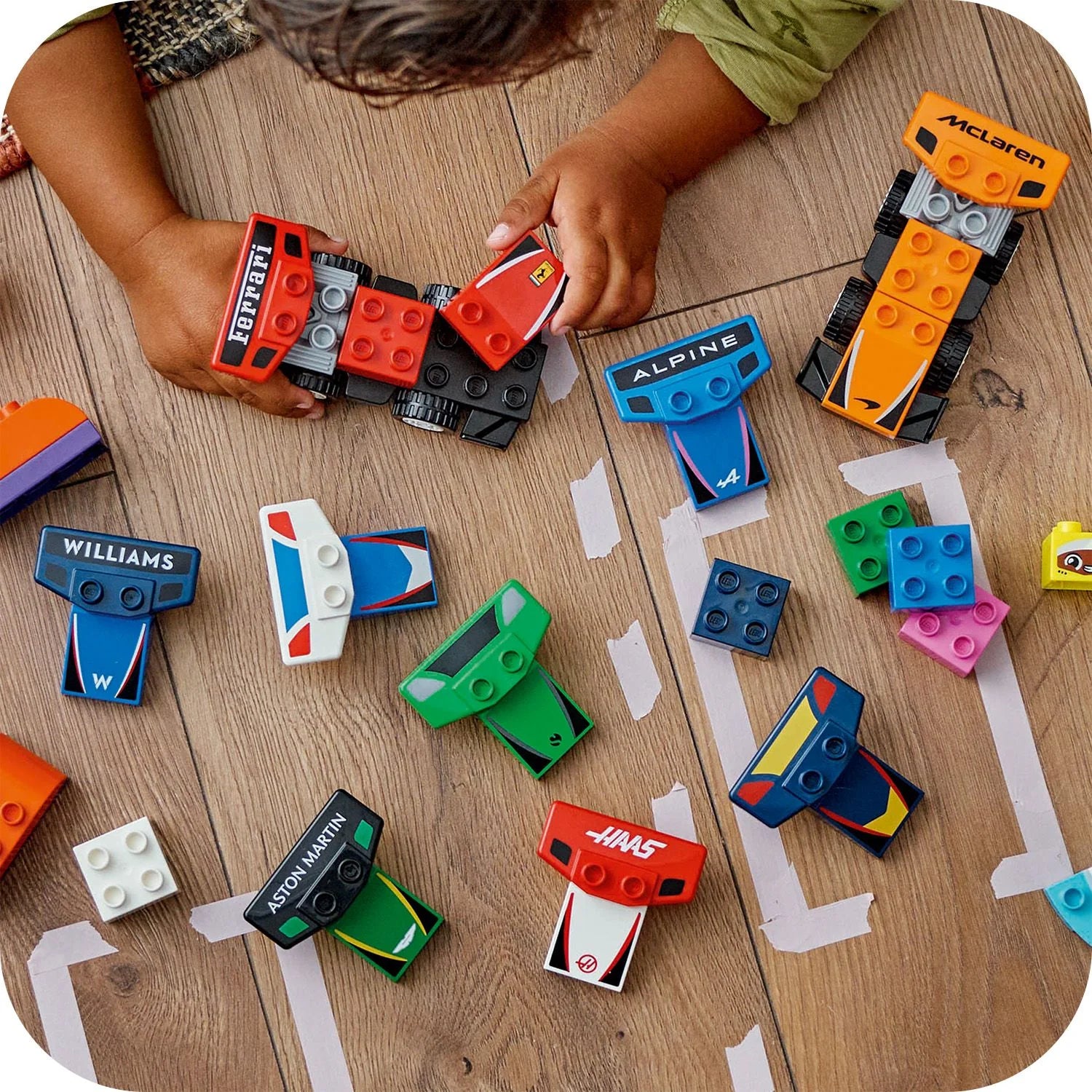 DUPLO® - F1® Team Race Cars & Drivers (10445)