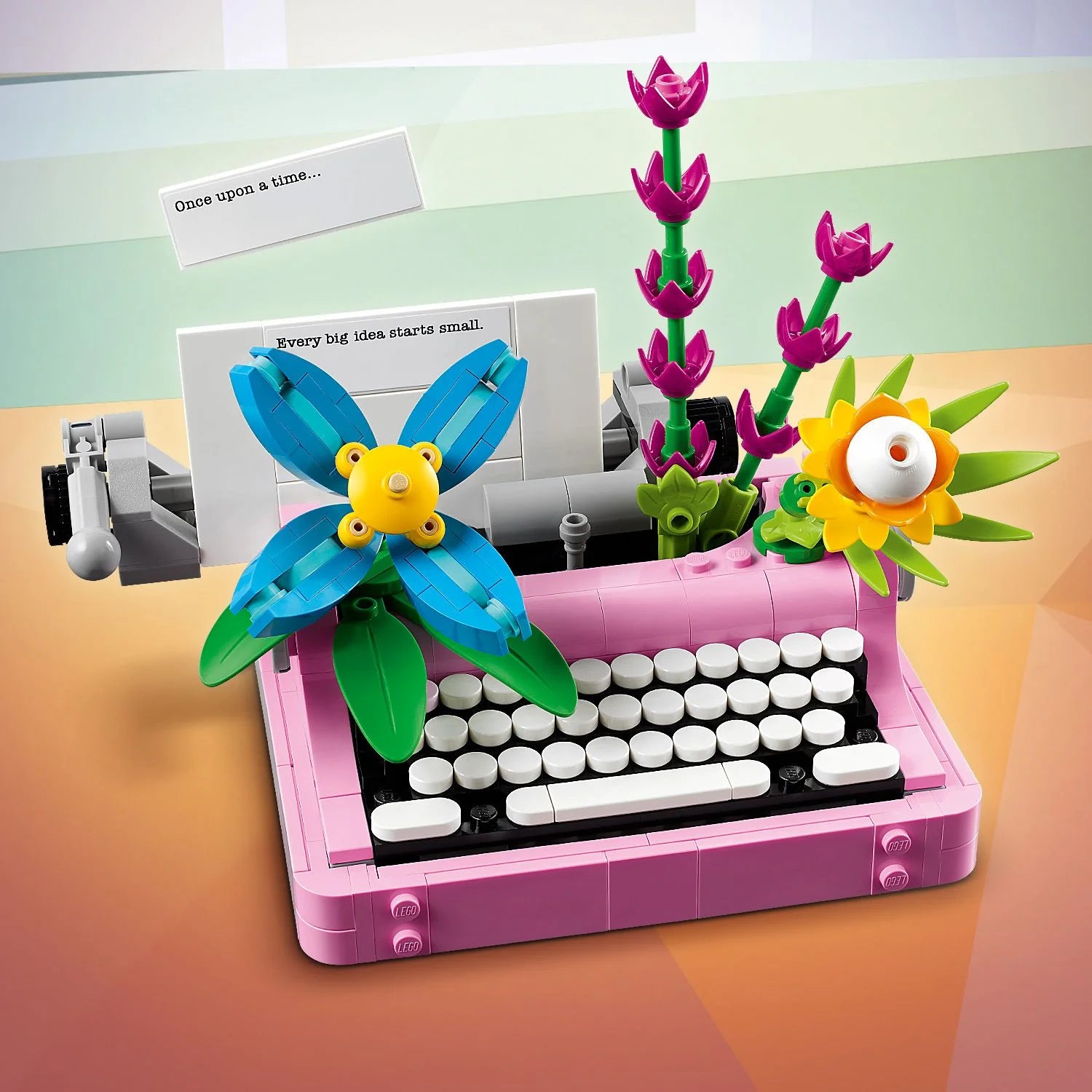 Creator 3-in-1 - Typewriter with Flowers (31169)