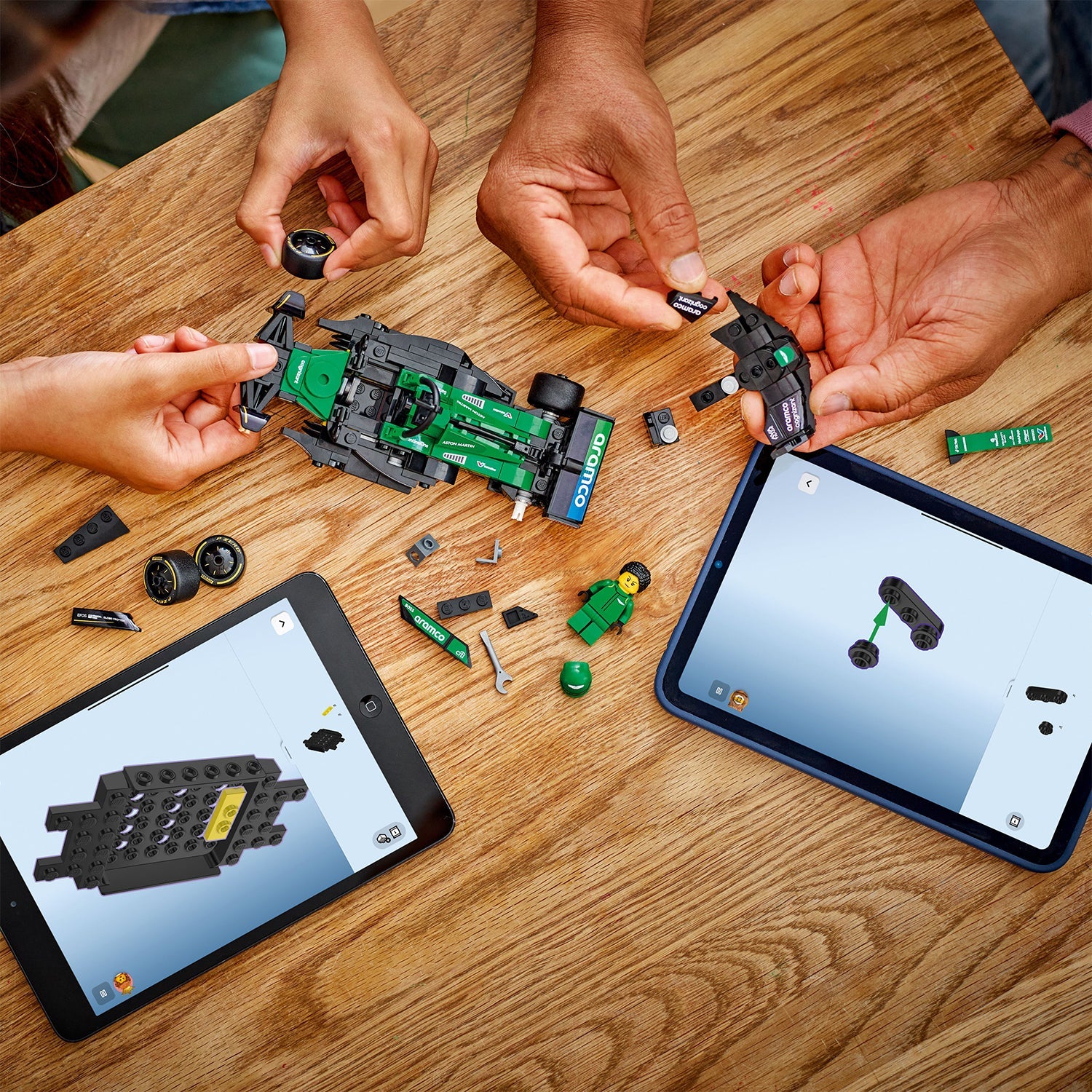 Speed Champions - Aston Martin Aramco F1® AMR24 Race Car (77245)