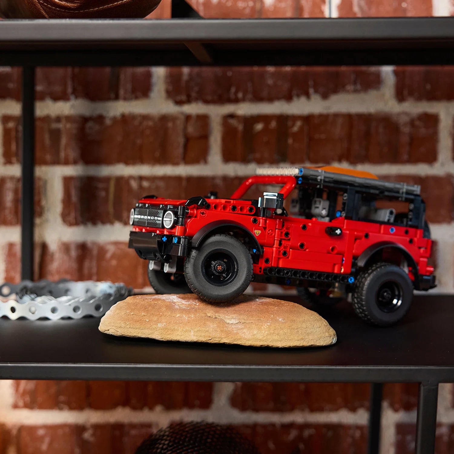 Technic™ - Ford Bronco® SUV (42213)