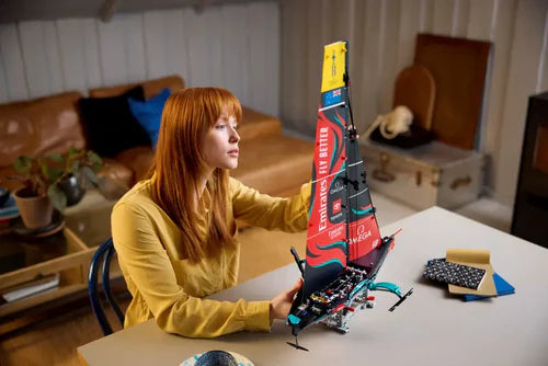 Technic - Emirates Team New Zealand AC75 Yacht (42174)