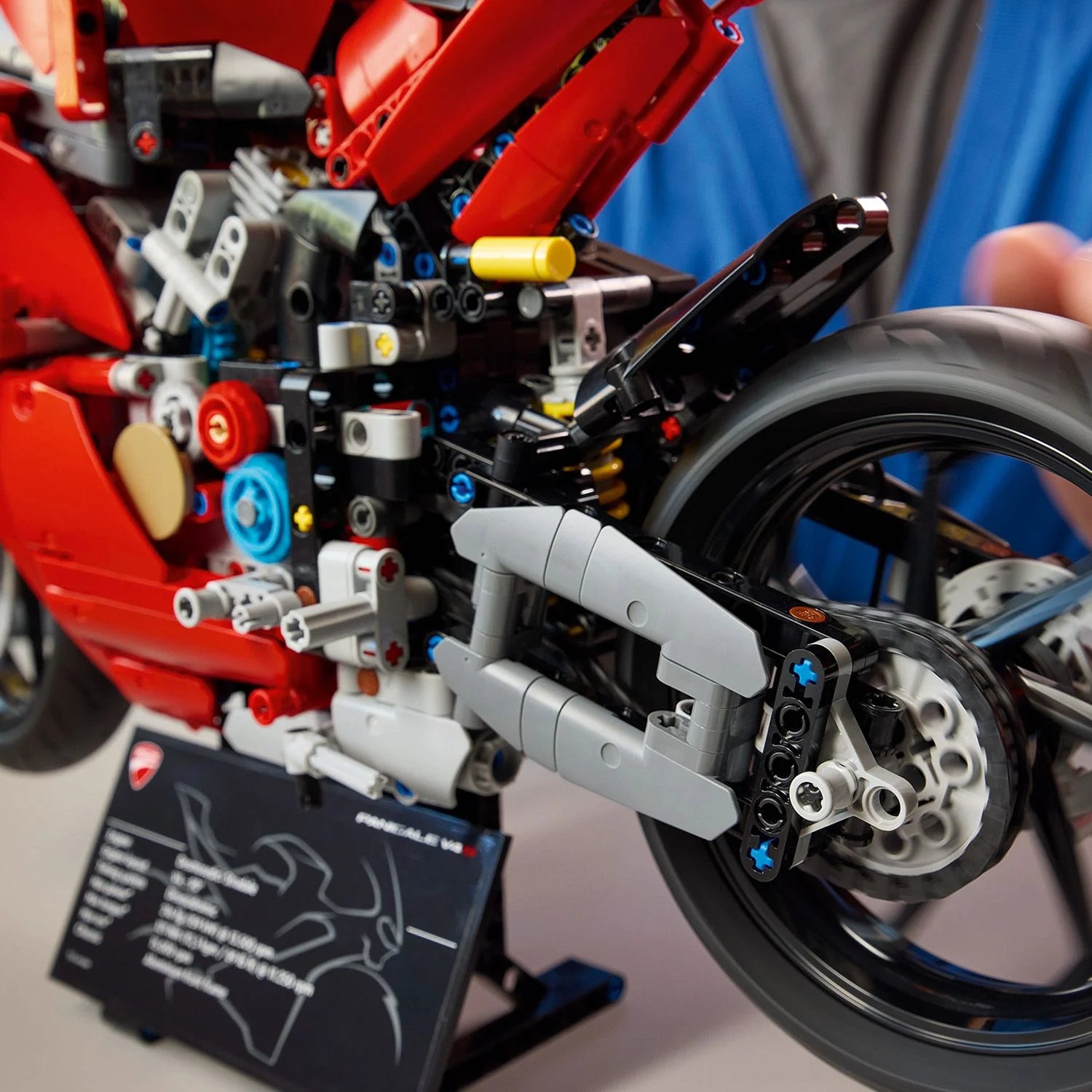 Technic™ - Ducati Panigale V4 S Motorcycle (42202)
