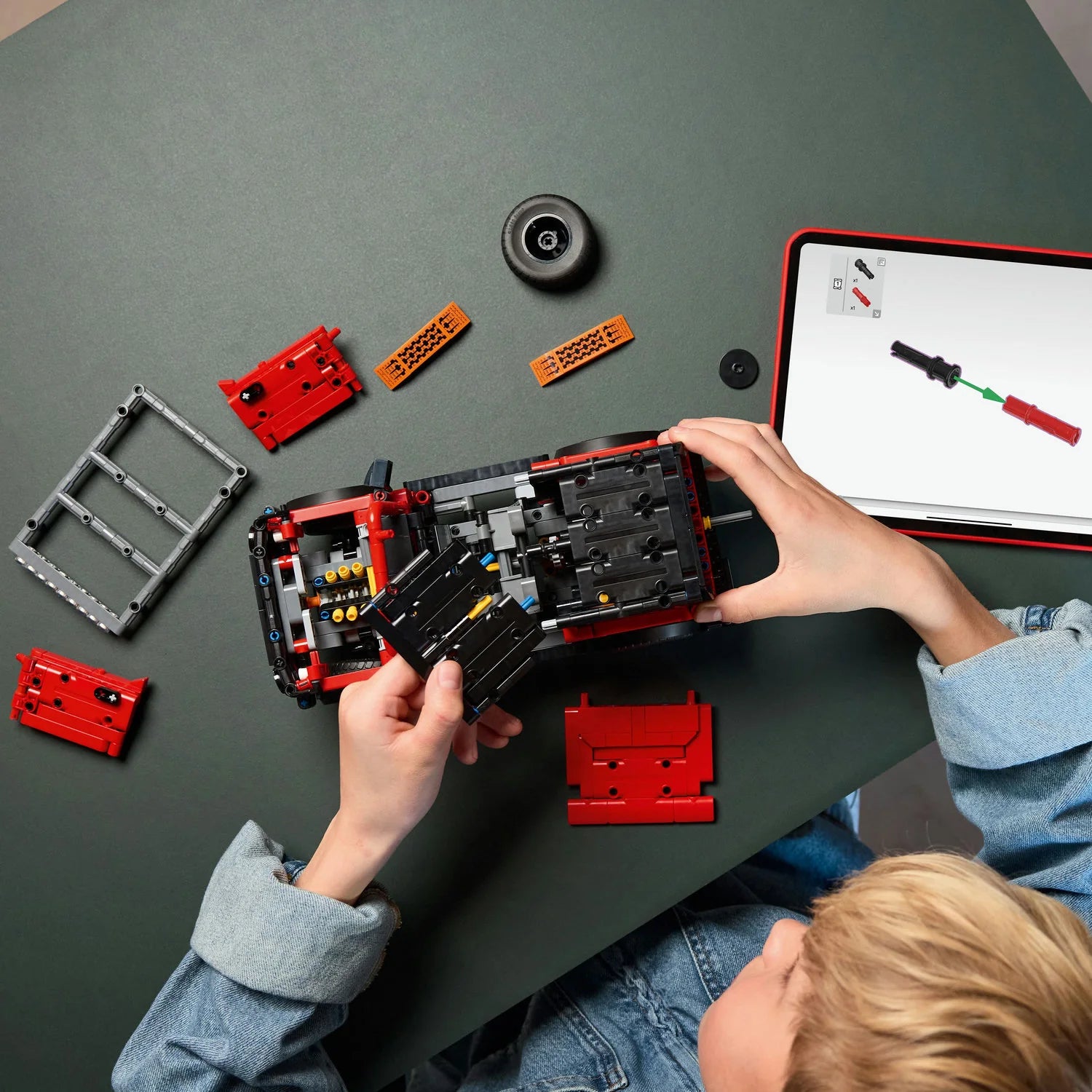 Technic™ - Ford Bronco® SUV (42213)