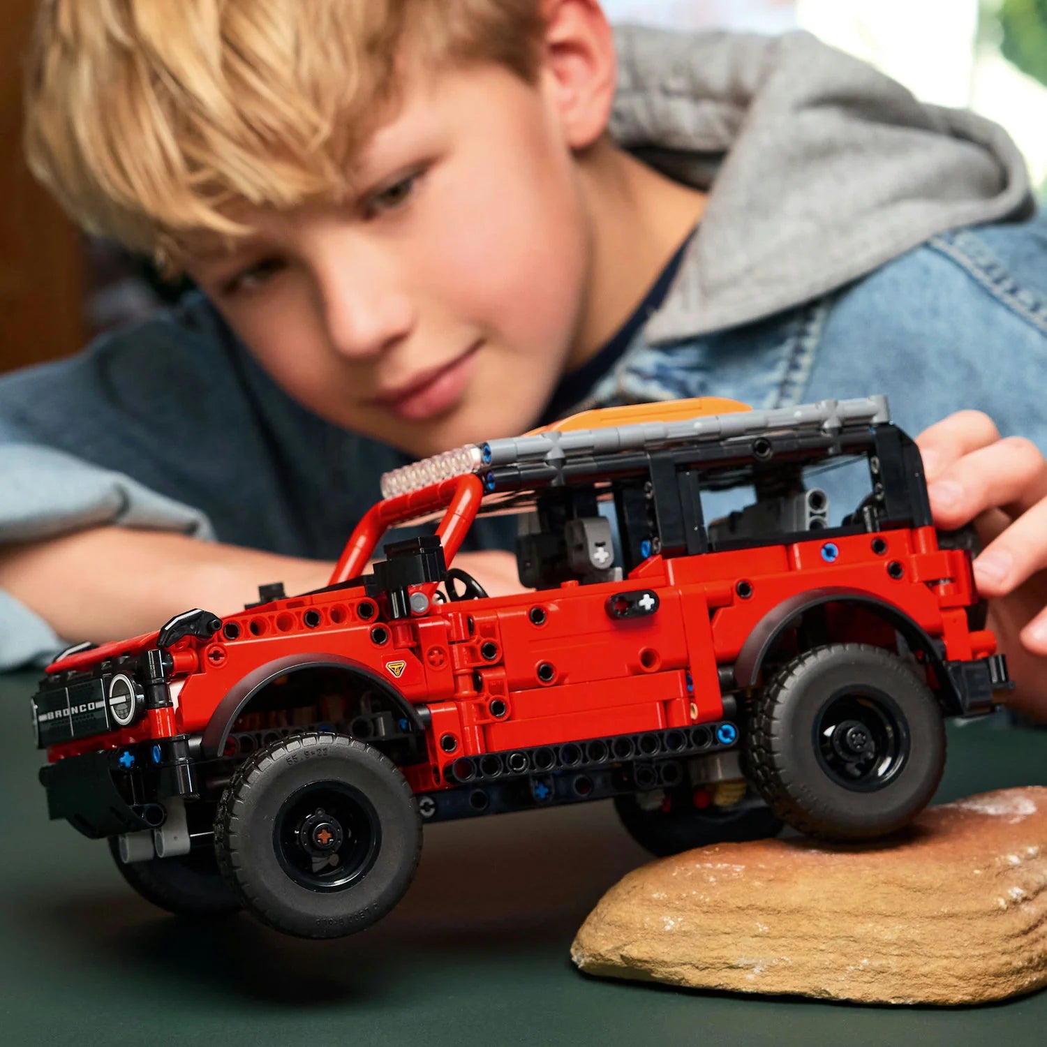 Technic™ - Ford Bronco® SUV (42213)