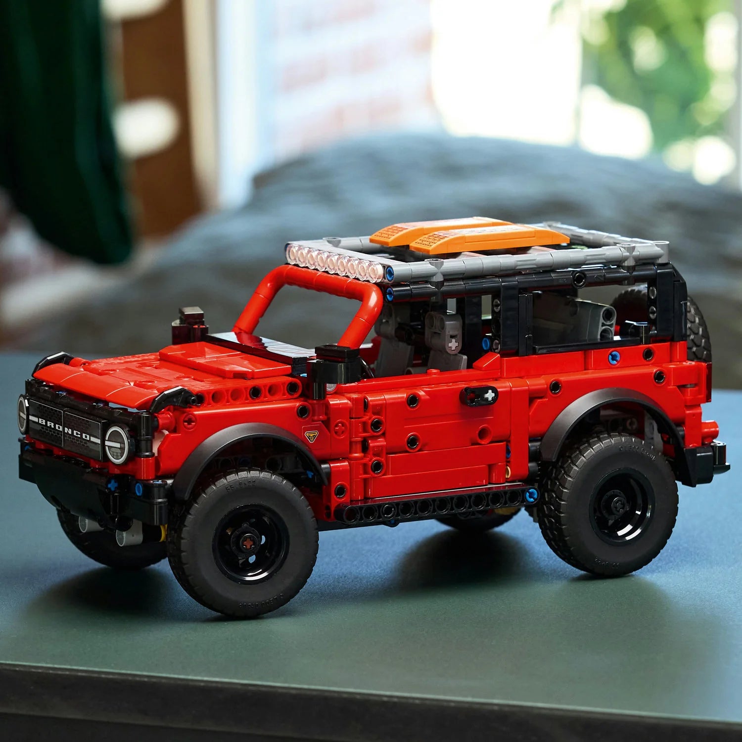 Technic™ - Ford Bronco® SUV (42213)
