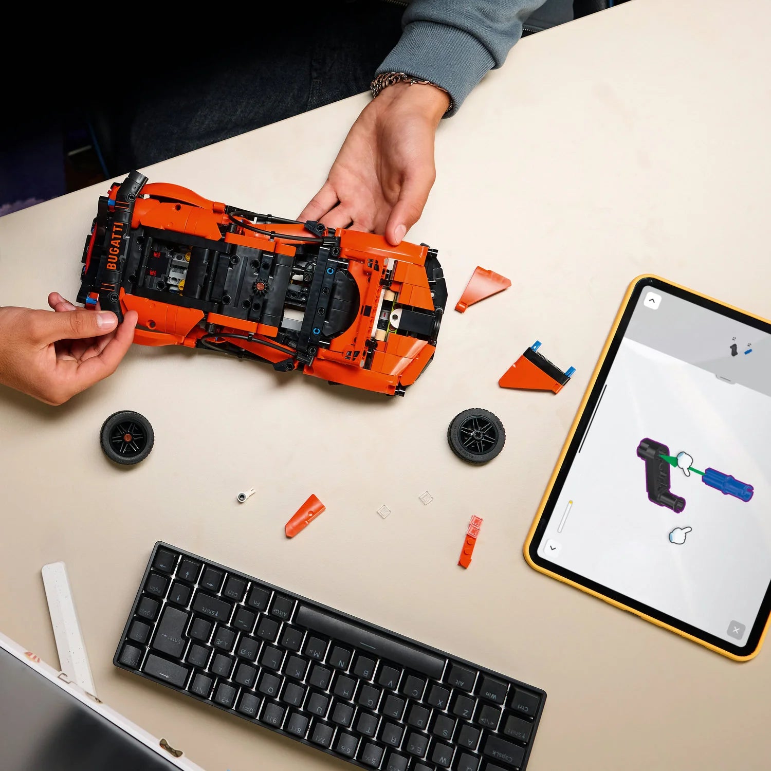 Technic™ - Bugatti Chiron Pur Sport Hypercar (42222)