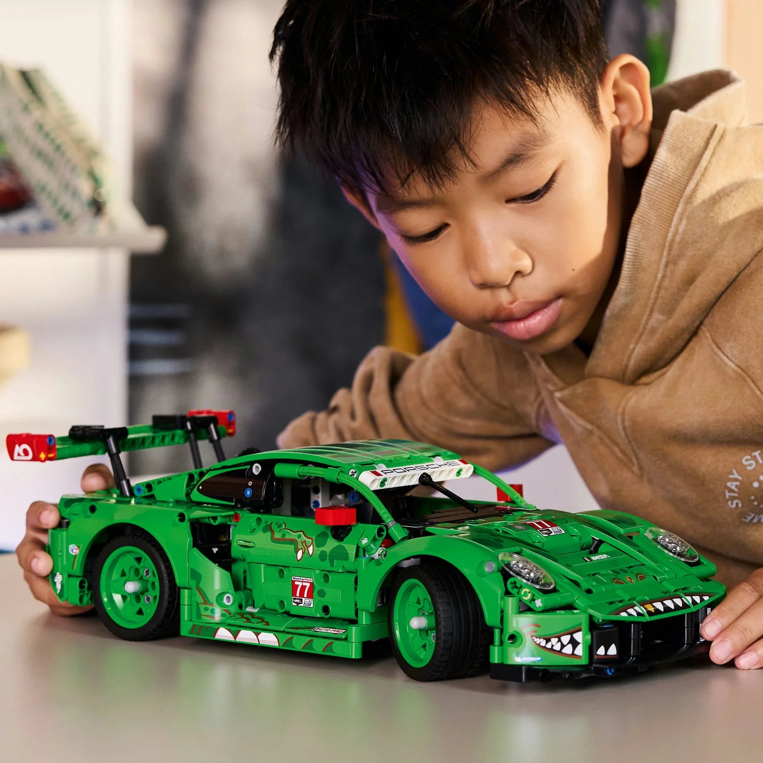 Technic™ - Porsche 911 GT3 R REXY AO Racing Car (42224)