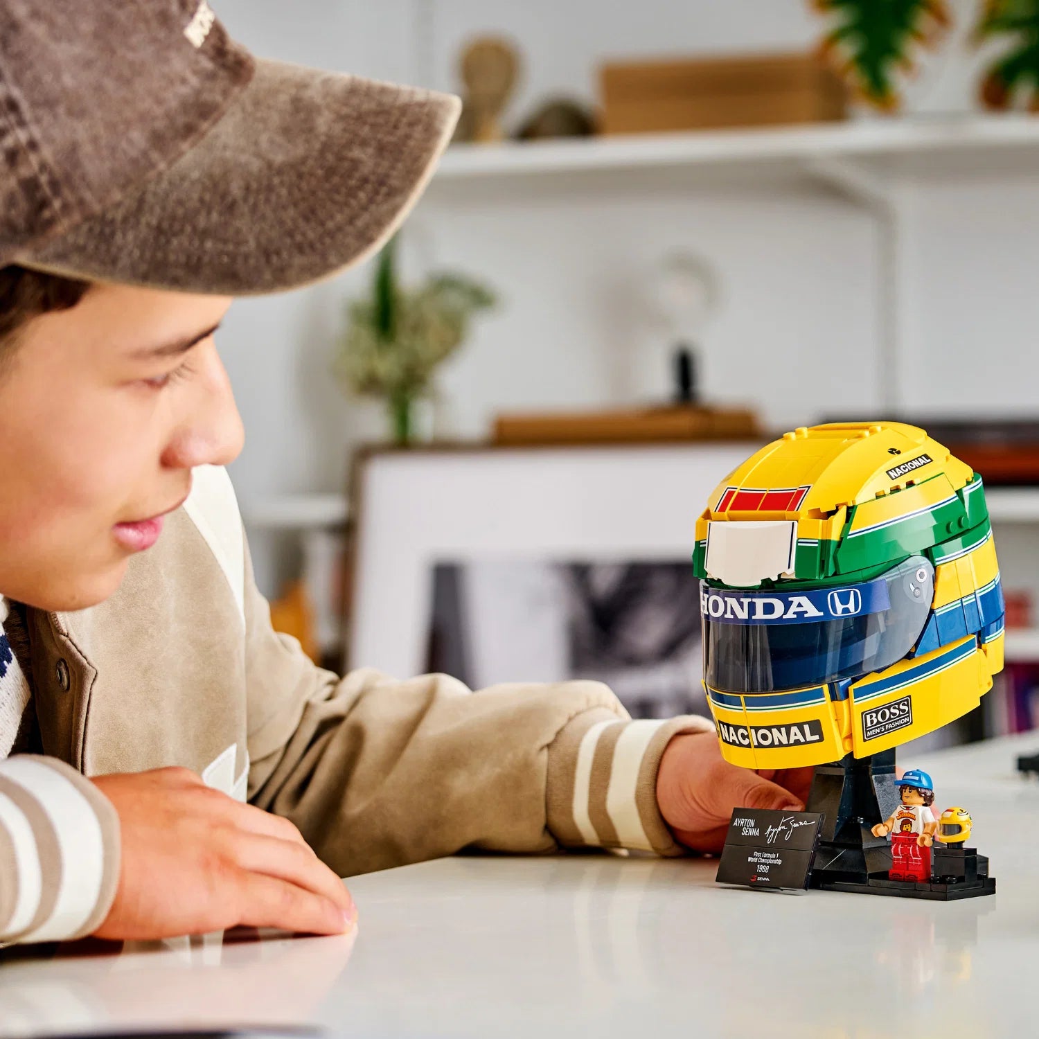 Editions - Ayrton Senna Helmet (43024)