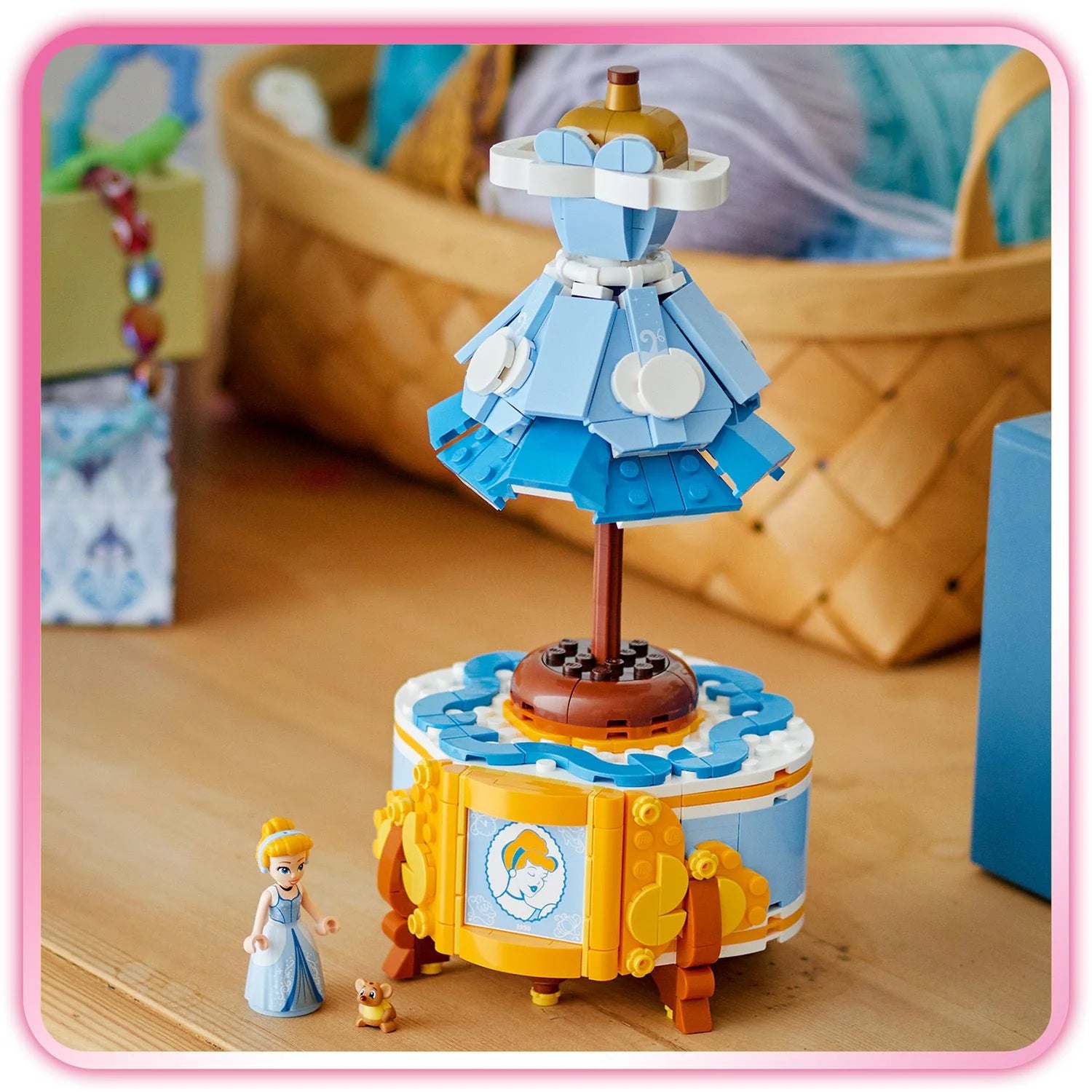 Disney™ - Cinderella's Dress (43266)
