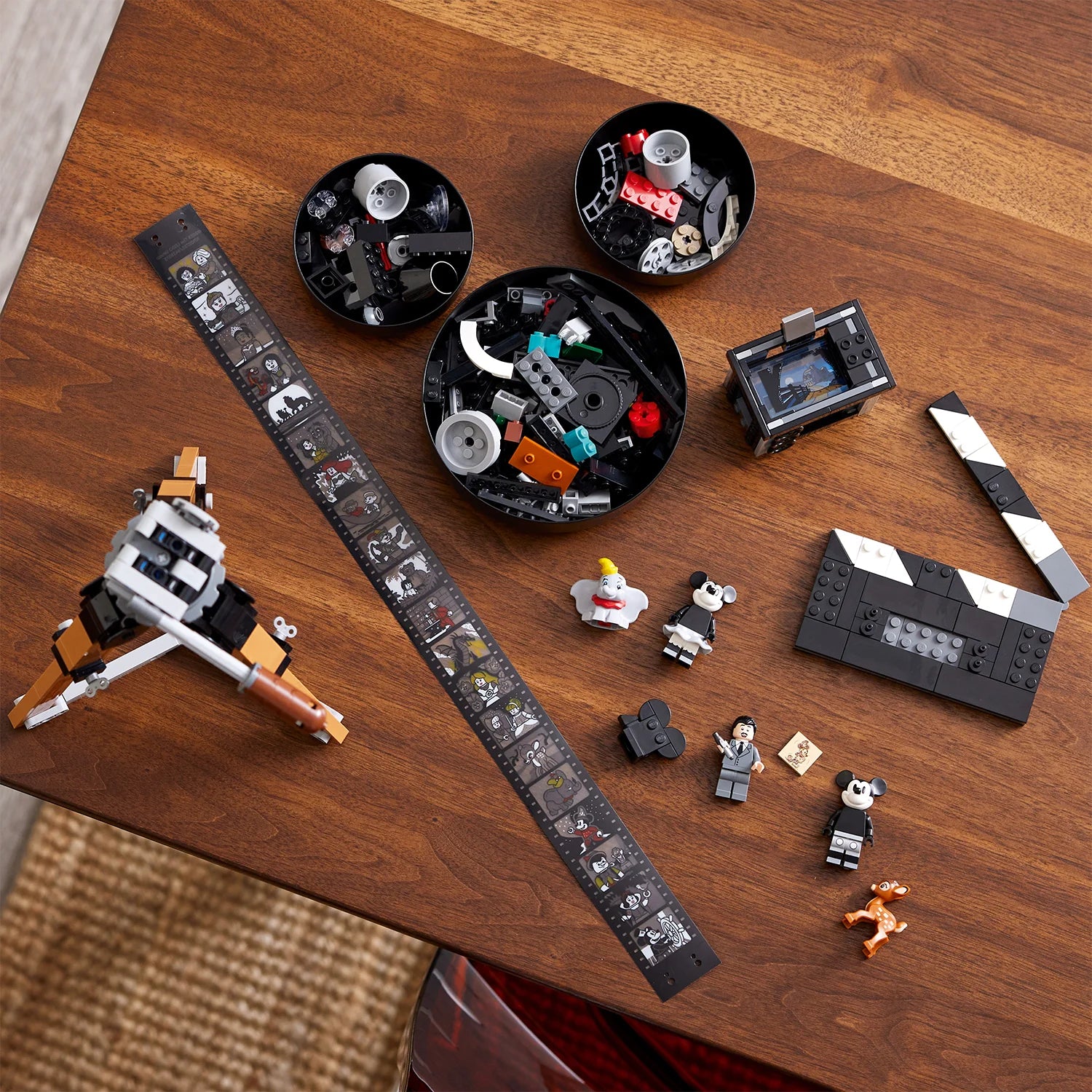 Disney™ - Walt Disney Tribute Camera (43230)