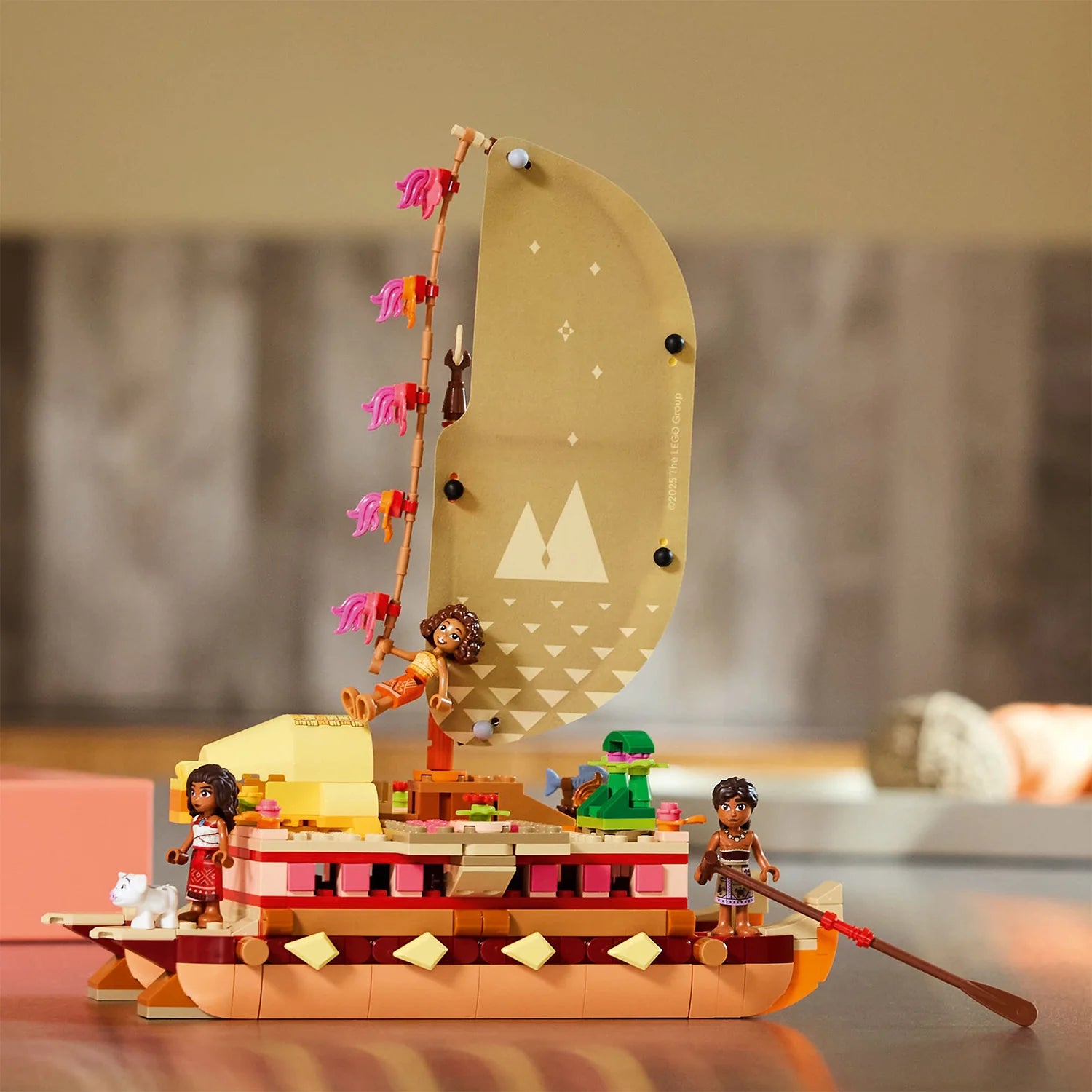 Disney™ - Moana’s Adventure Canoe (43270)