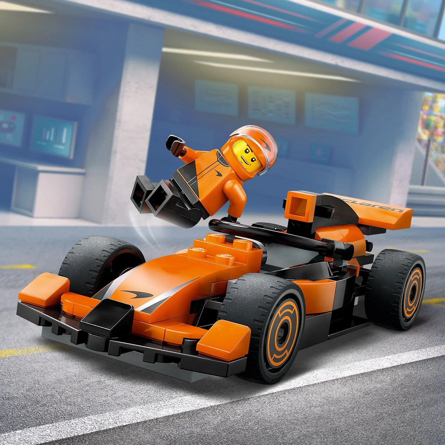 City - F1® Driver with McLaren Race Car (60442)