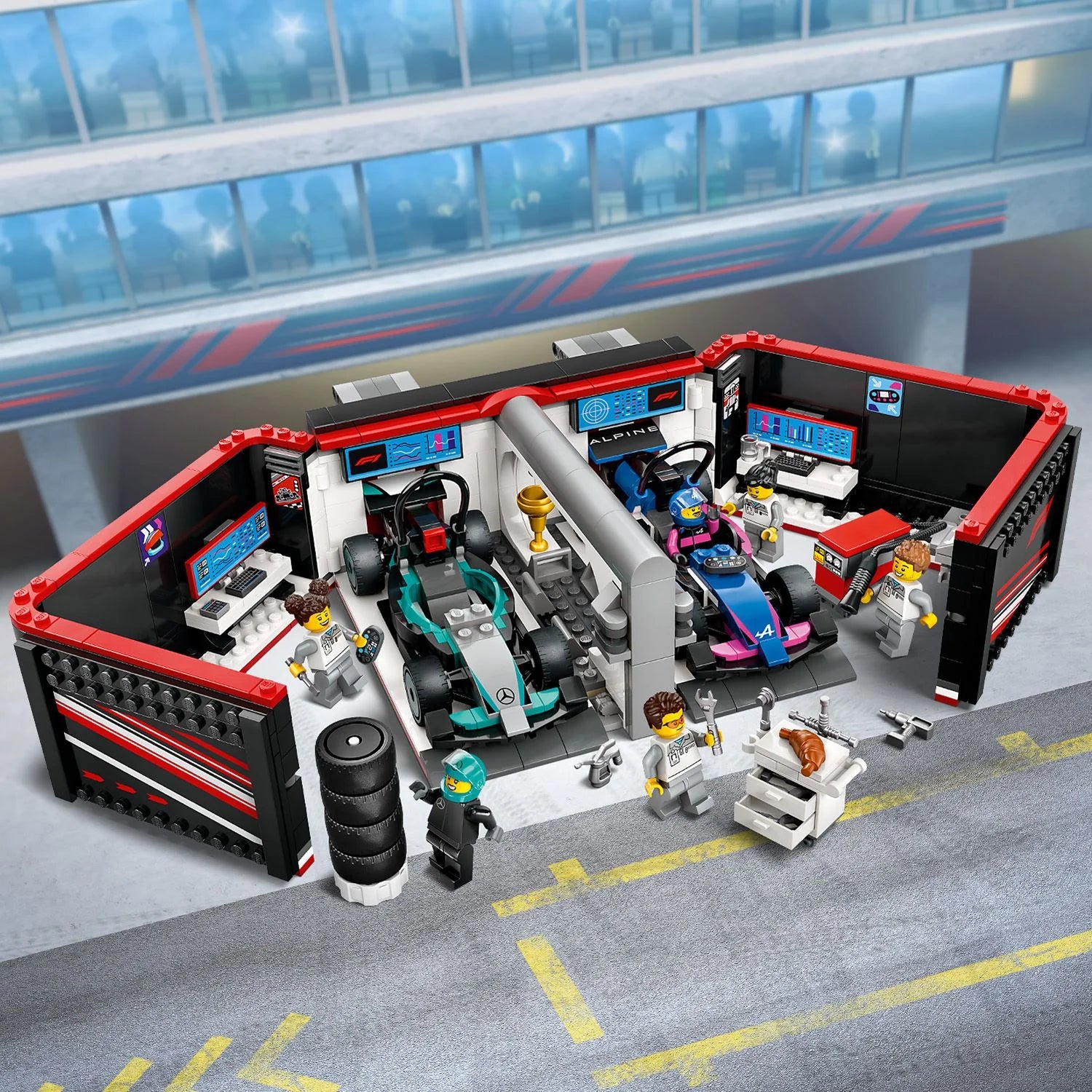City - F1® Garage & Mercedes-AMG & Alpine Cars (60444)