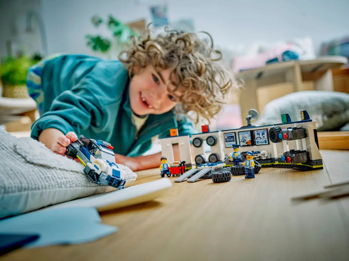 City - Custom Police Car Garage (60457)