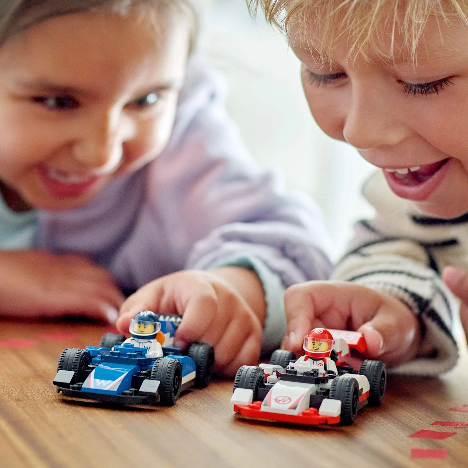 City - F1® Williams Racing & Haas F1® Race Cars (60464)