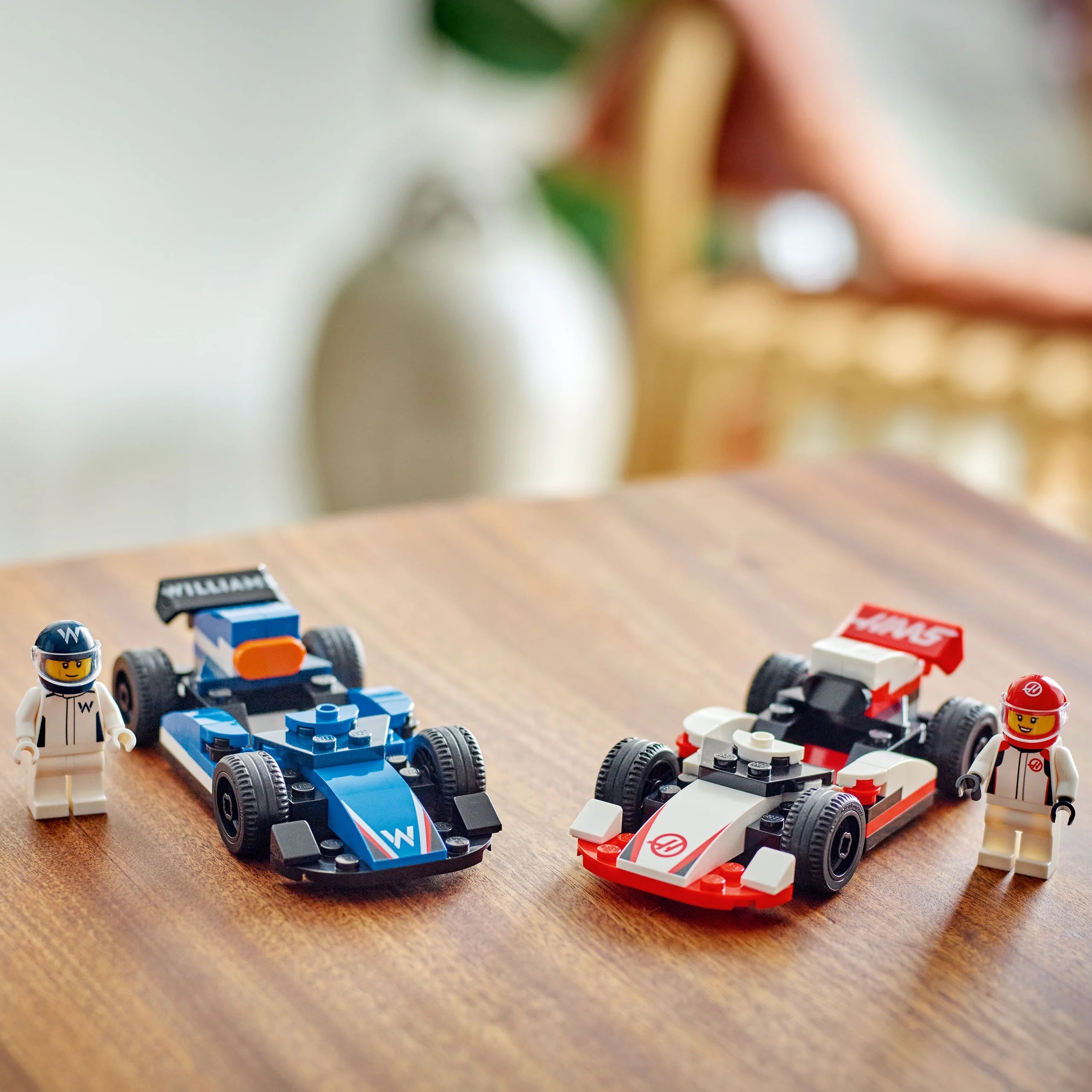 City - F1® Williams Racing & Haas F1® Race Cars (60464)