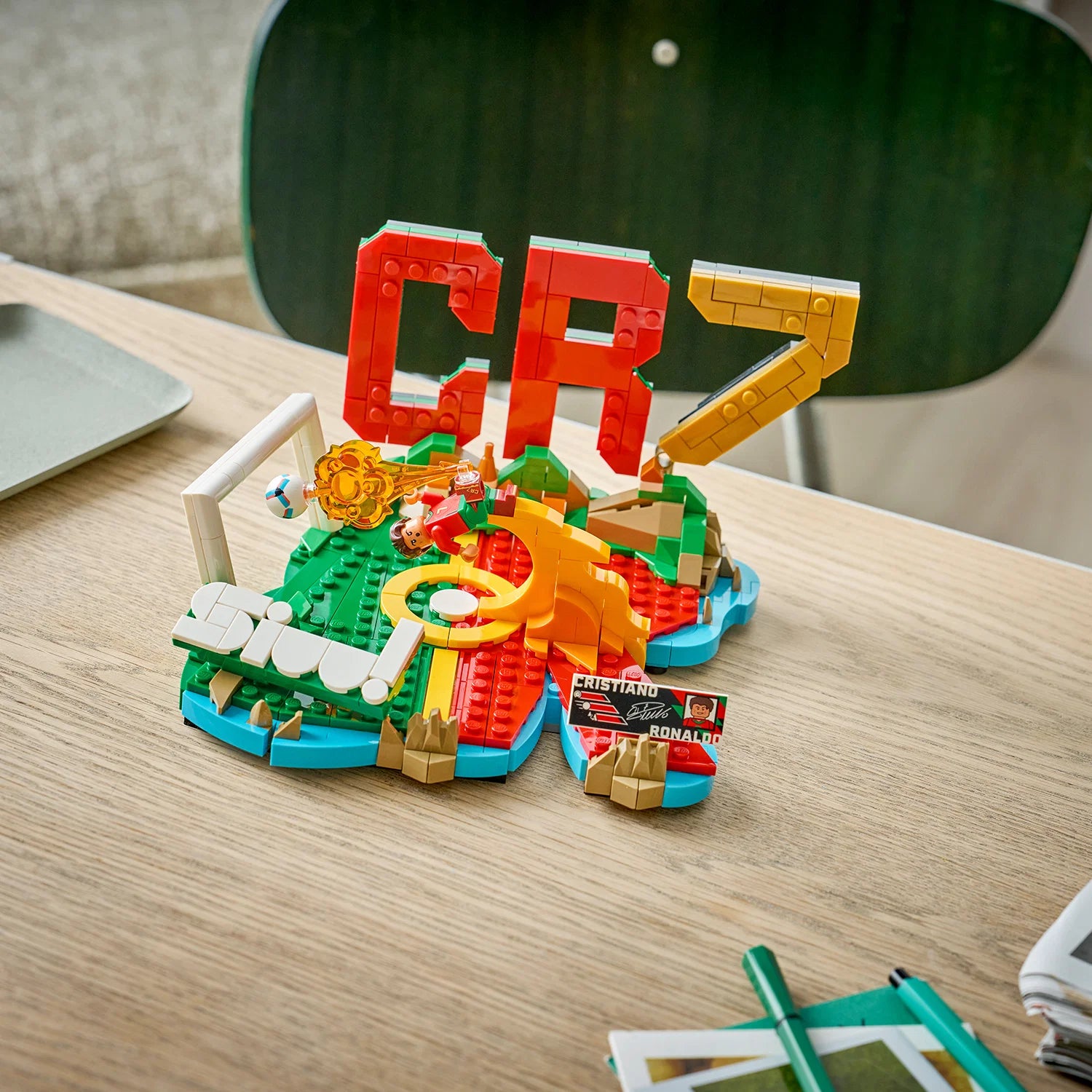 Editions - Cristiano Ronaldo – Football (43012) - Toot Toot Toys