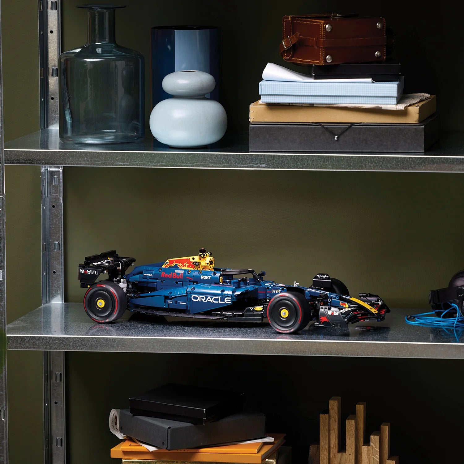 Technic™ - Oracle Red Bull Racing RB20 F1® Car (42206)