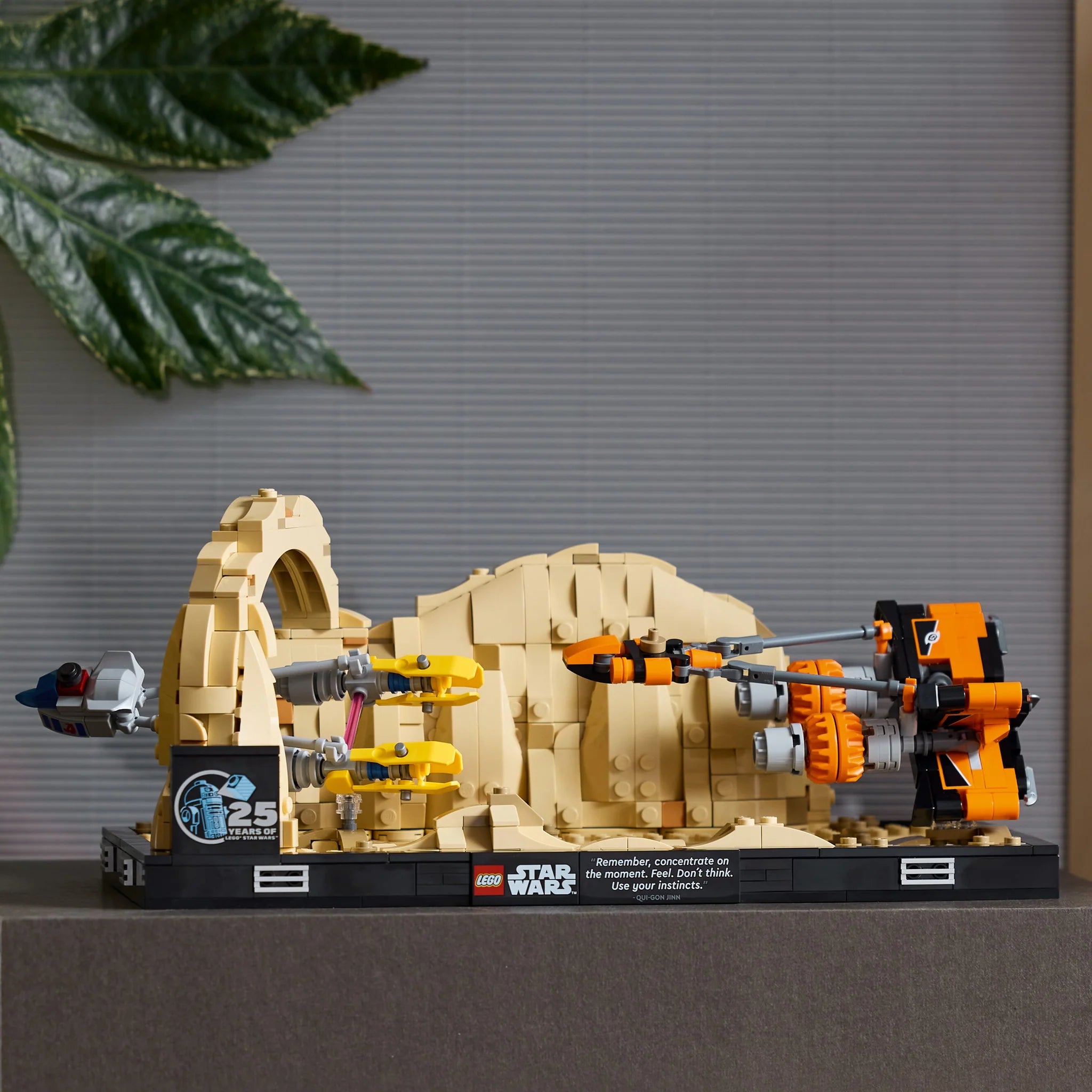 Star Wars - Mos Espa Podrace™ Diorama (75380)