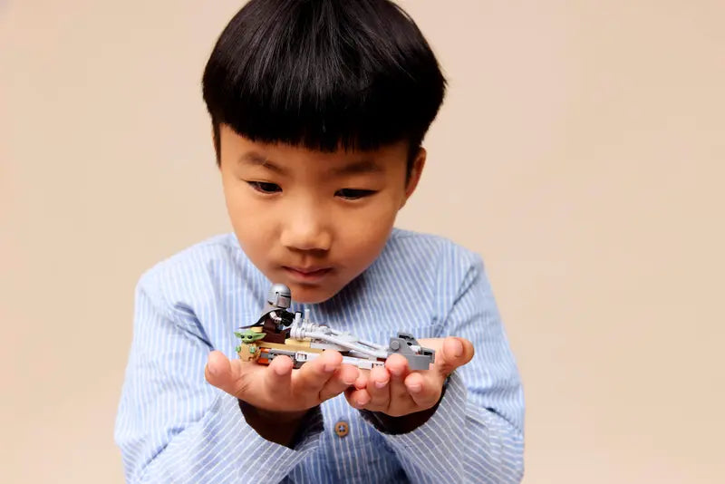 Star Wars™ - The Mandalorian & Grogu's Speeder Bike™ (75436)