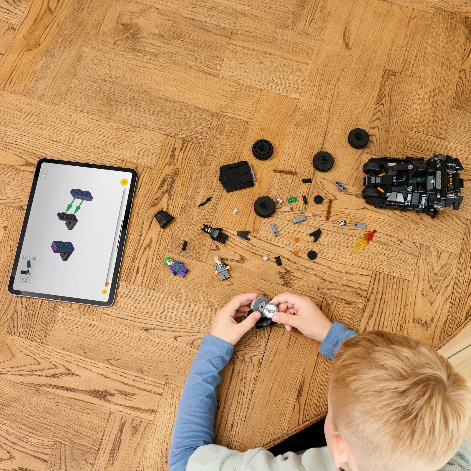 DC Batman™ - Batman Tumbler vs. Two-Face™ & The Joker™