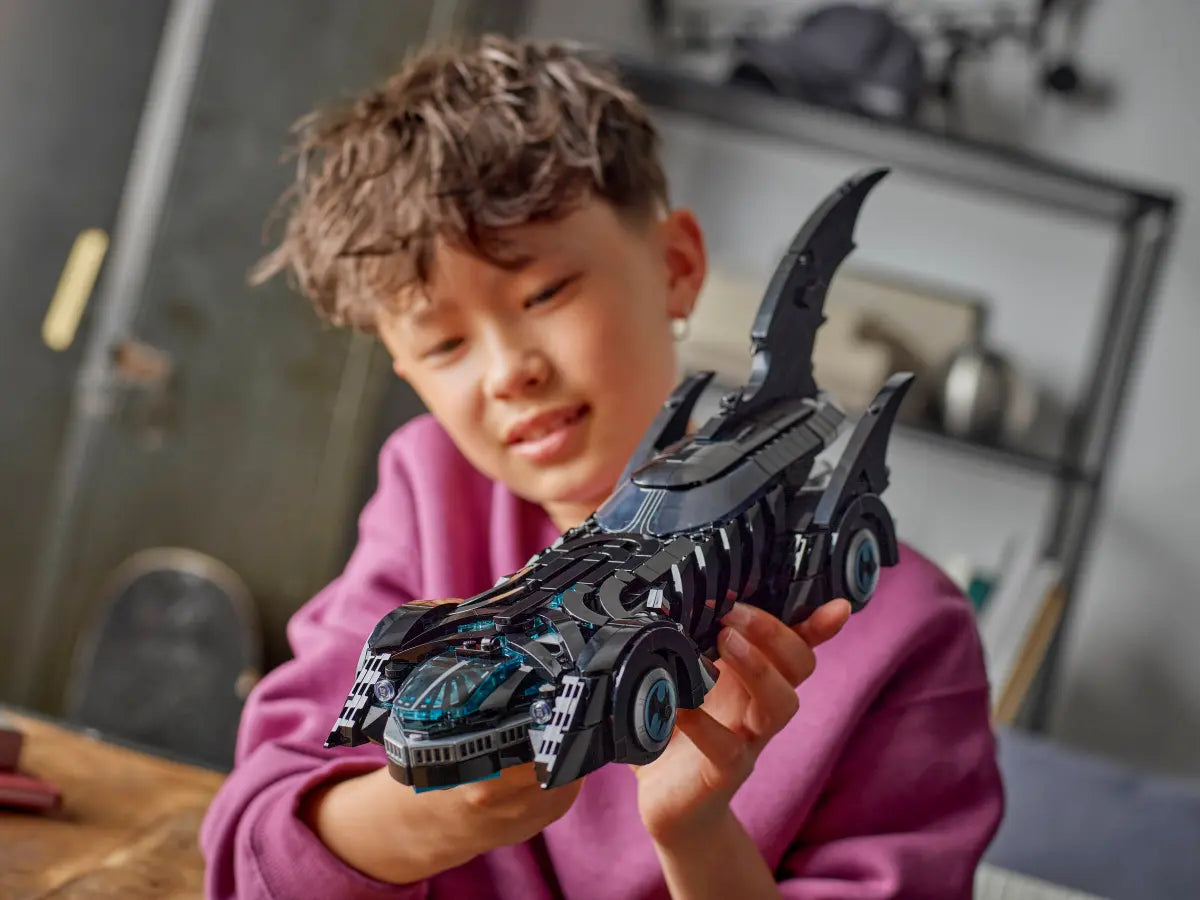 DC Batman™ - Batman Forever™ Batmobile™ (76304)