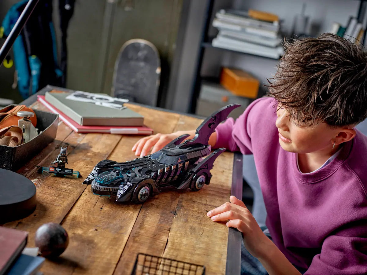 DC Batman™ - Batman Forever™ Batmobile™ (76304)