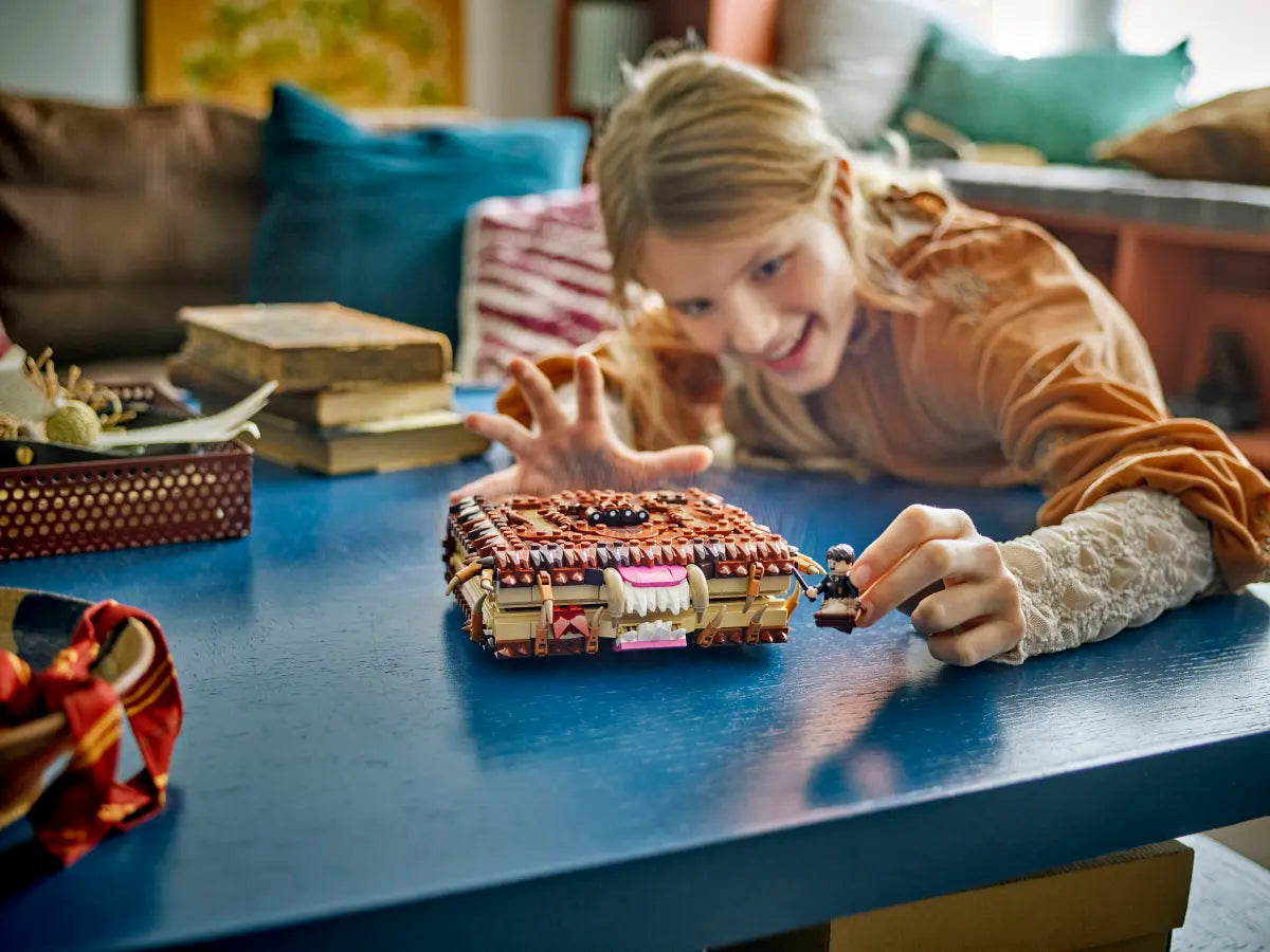 Harry Potter™ - Chomping Monster Book of Monsters (76449)