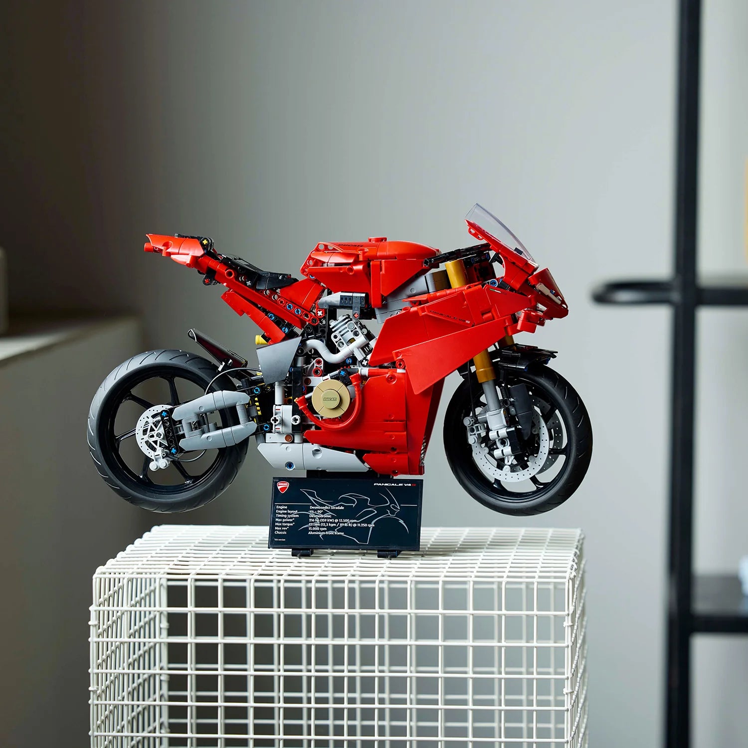 Technic™ - Ducati Panigale V4 S Motorcycle (42202)