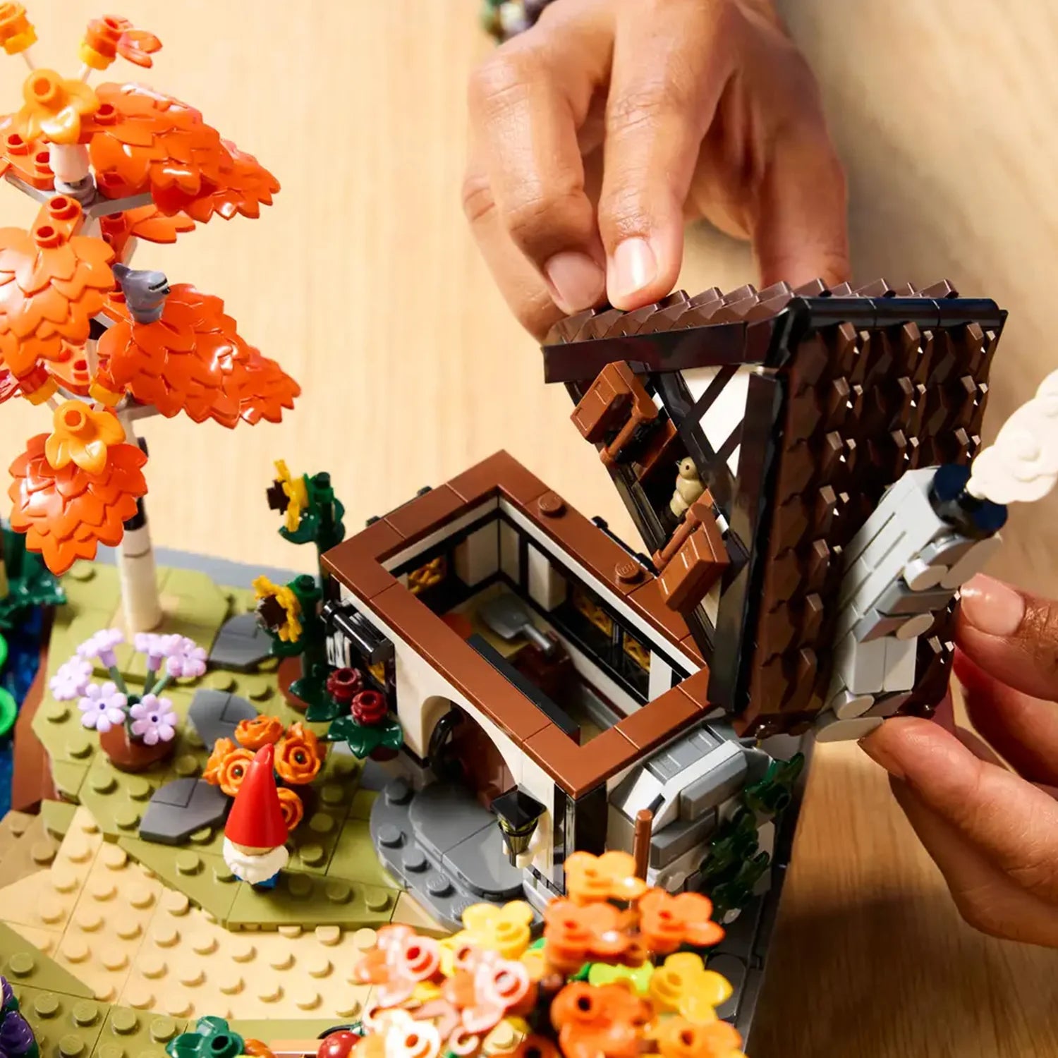 Icons - Autumn Cottage Garden (11372) - Toot Toot Toys