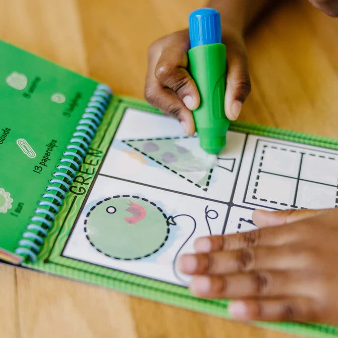 Melissa & Doug – On the Go - Water WOW! - Colours & Shapes - Toot Toot Toys