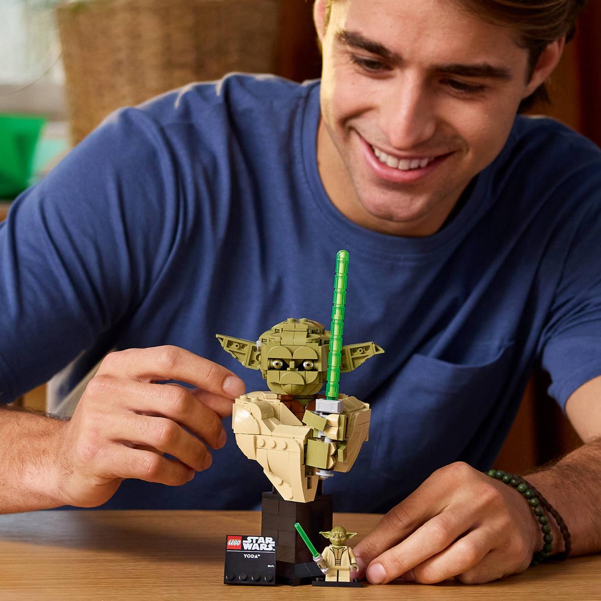 Star Wars™ - Yoda™ Bust (75438)