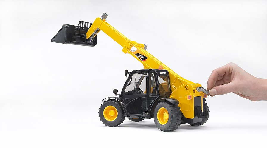 1:16 CATERPILLAR Telehandler (02141)