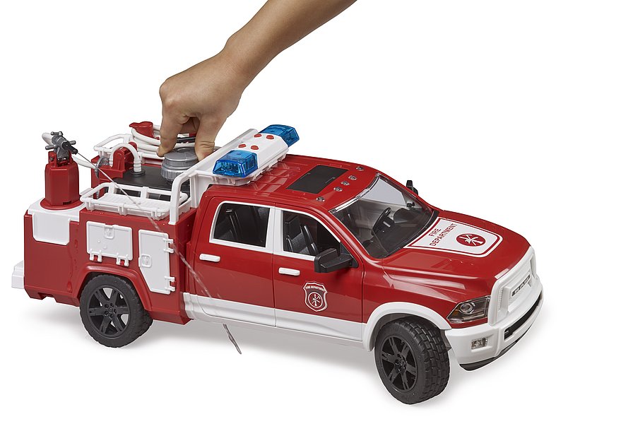 1:16 RAM 2500 Fire Engine Truck with Light & Sound Module (02544)