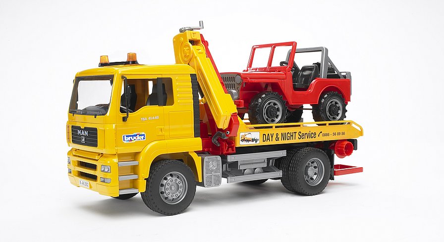1:16 MAN TGA Breakdown Truck with Cross Country Vehicle (02750)