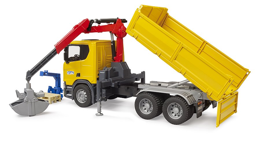 1:16 Scania Super 560R Truck with Crane and 2 Pallets (03551)