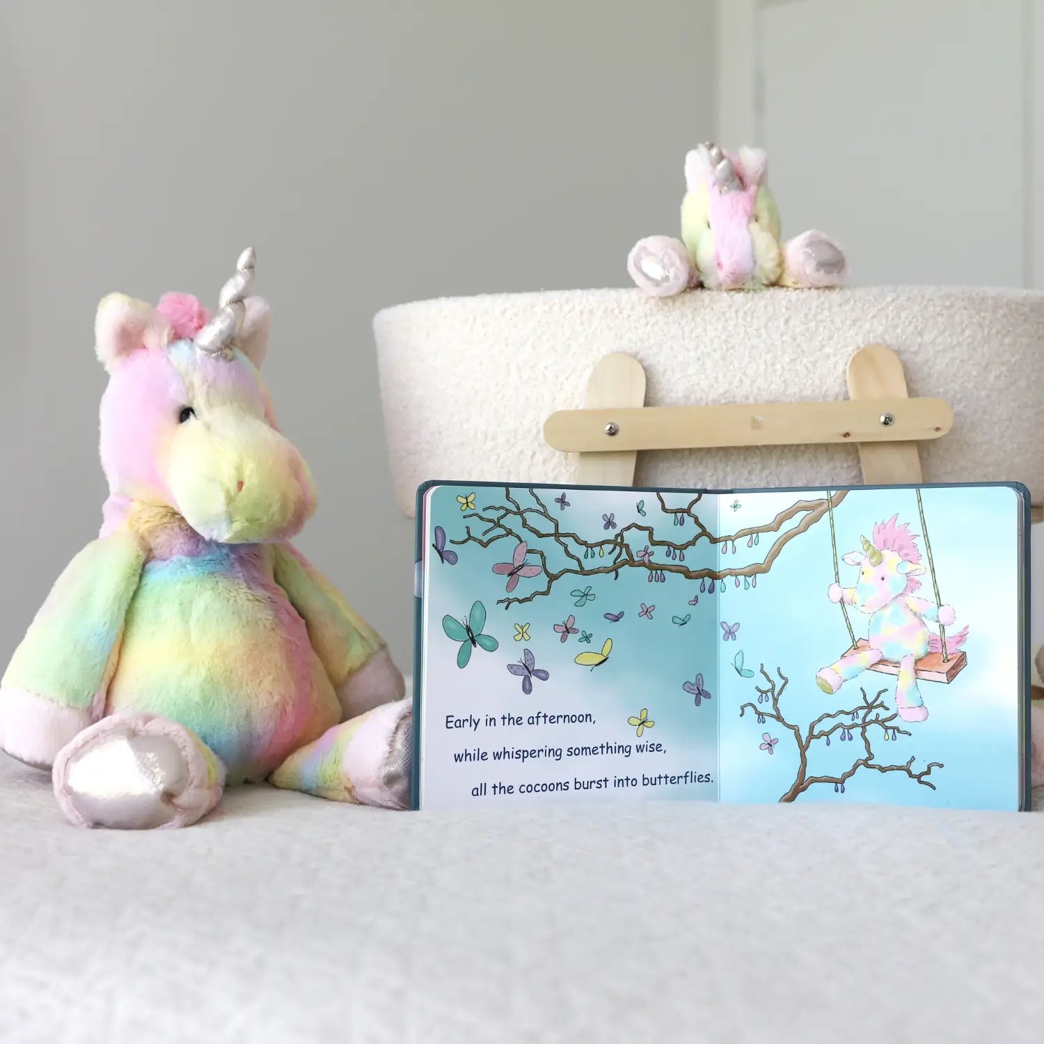 ADD BOOK LINK Marshmallow Animal - Fro-Yo Unicorn (50 cm) - Toot Toot Toys