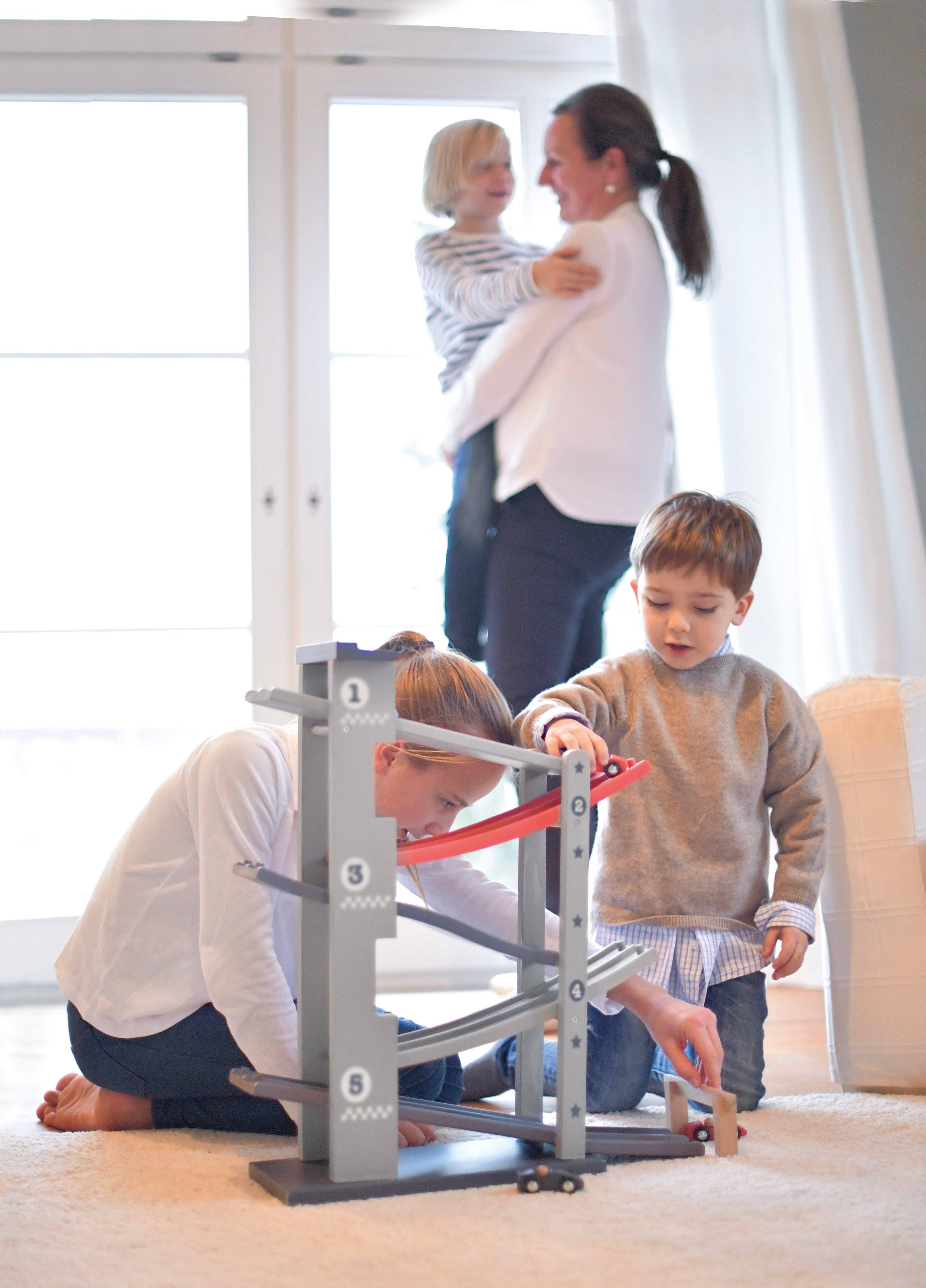 Grande Big Lane Ramp Racer (box sun damaged)