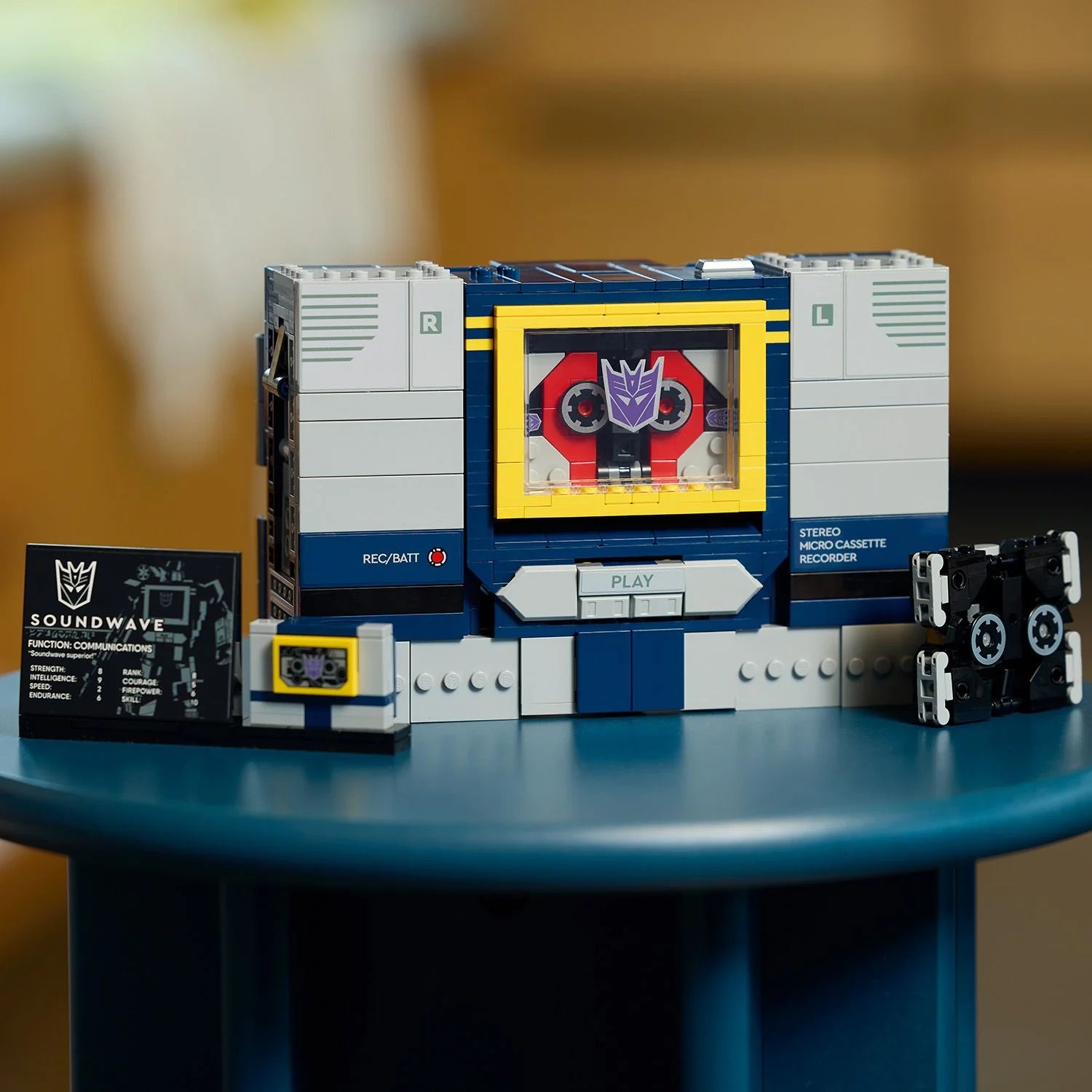 Icons - Transformers: Soundwave (10358)