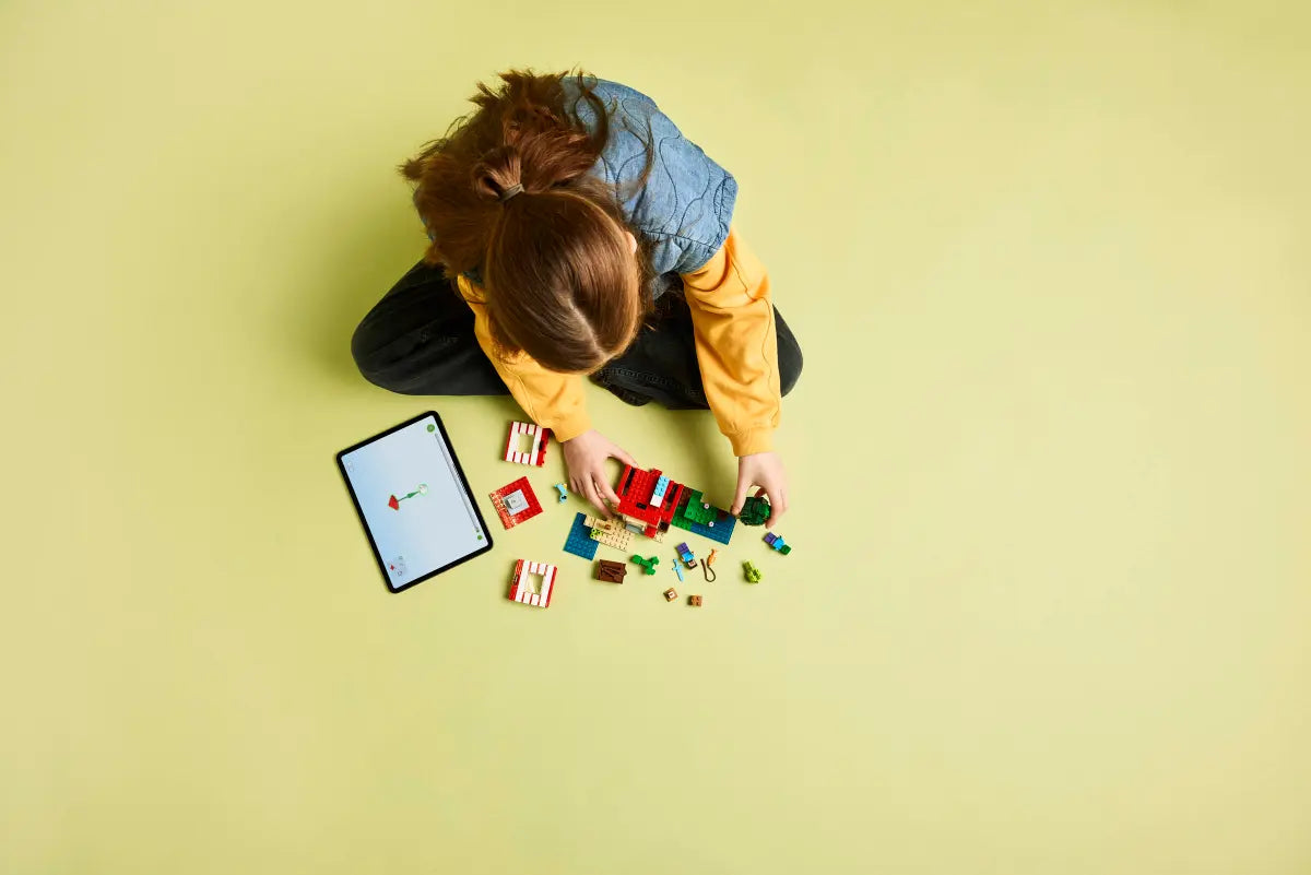 Minecraft® - The TNT Jungle House (21275)