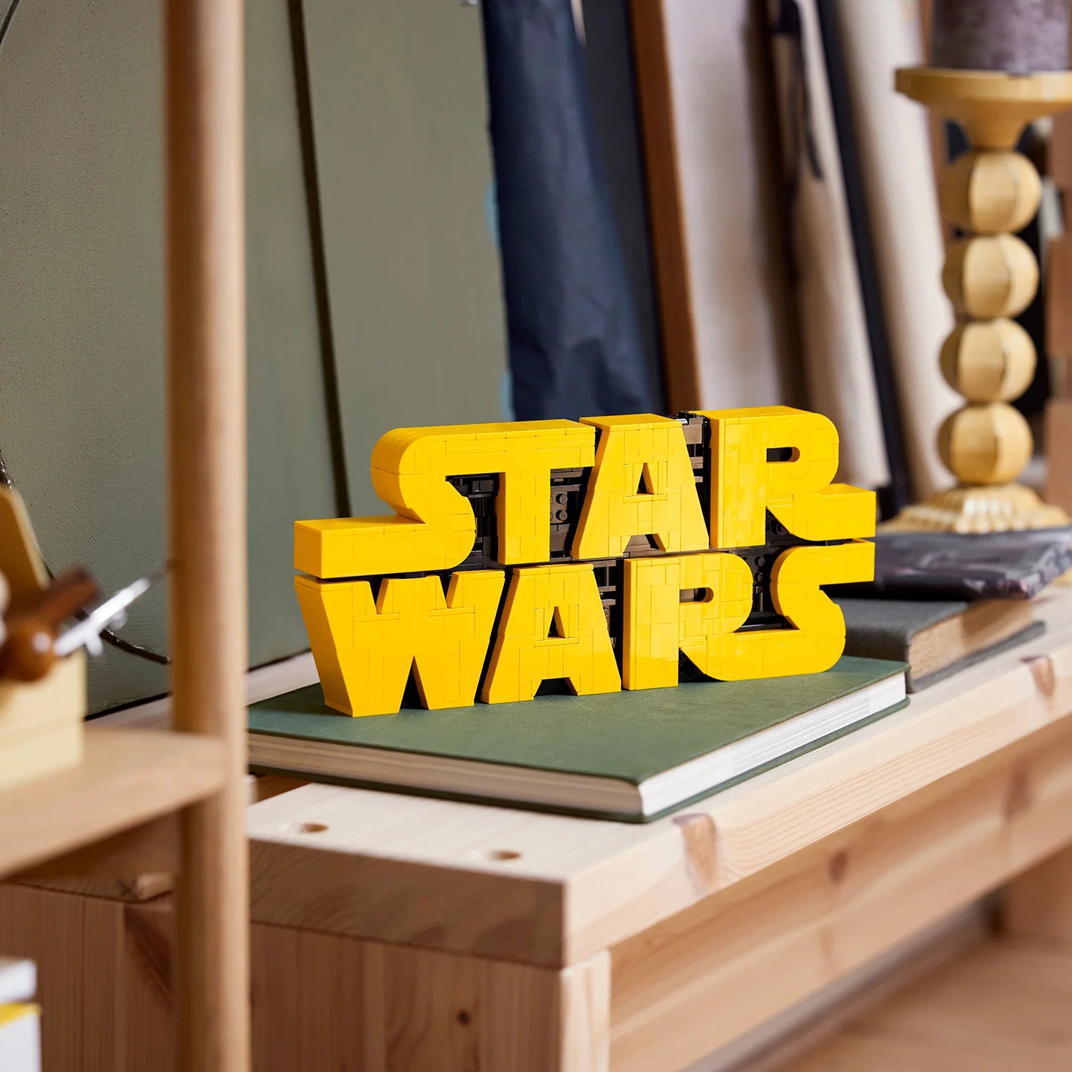 Star Wars™ - Brick-Built Star Wars Logo (75407)