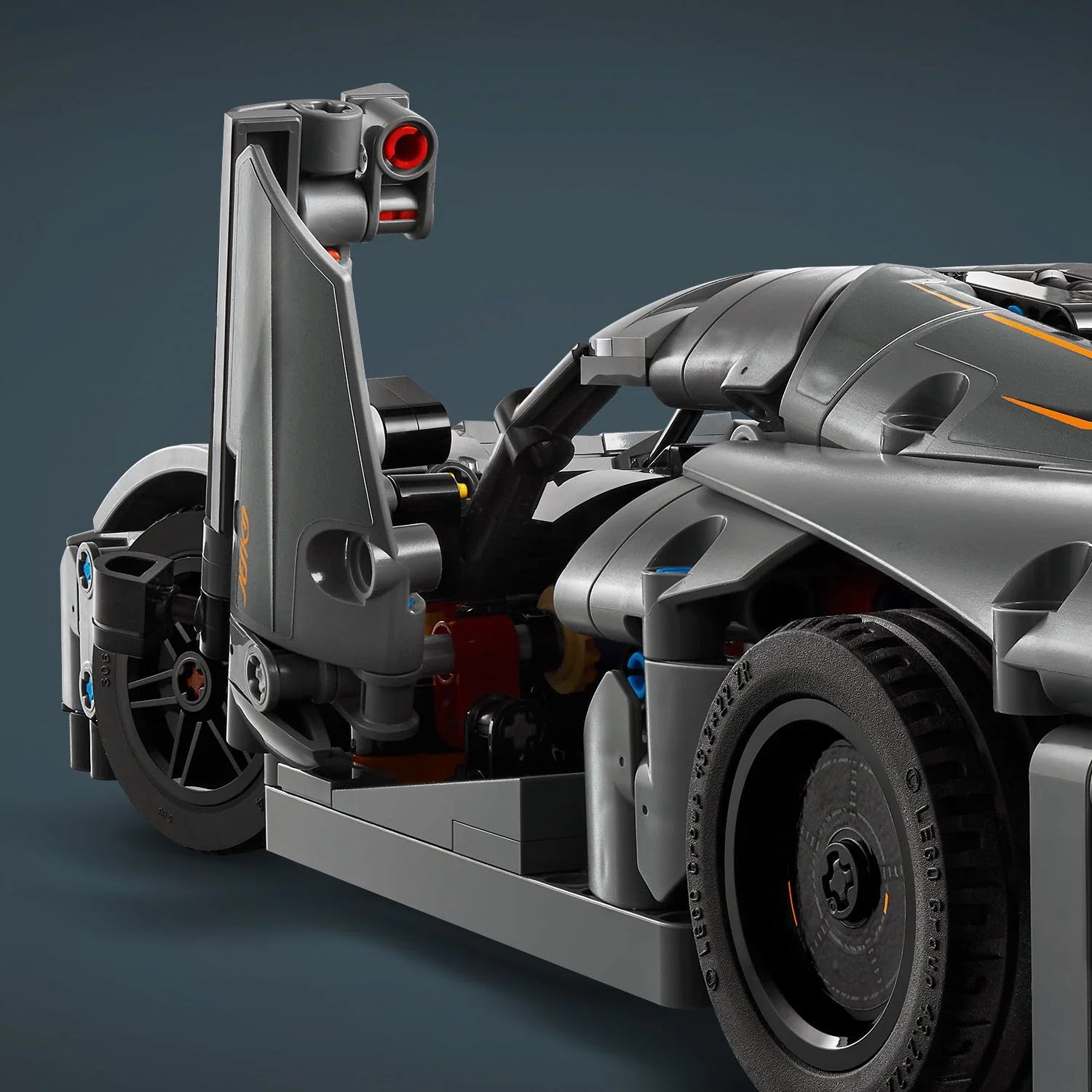 LEGO® Technic - Koenigsegg Jesko Absolut Grey Hypercar (42173)