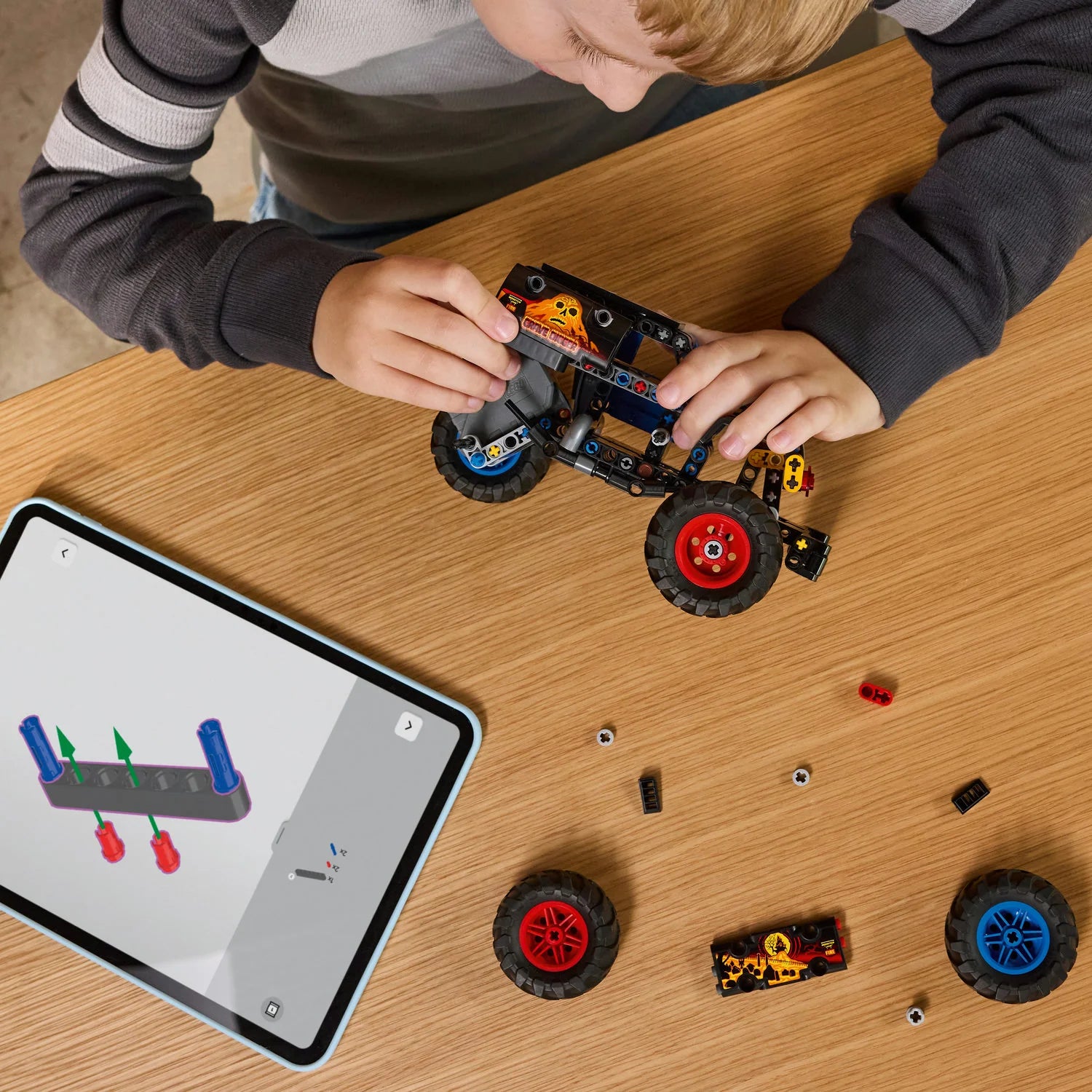 Technic™ - Monster Jam™ Grave Digger™ Fire and Ice (42219) - Toot Toot Toys