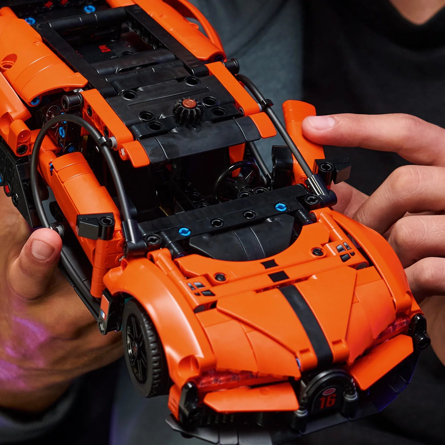 Technic™ - Bugatti Chiron Pur Sport Hypercar (42222)