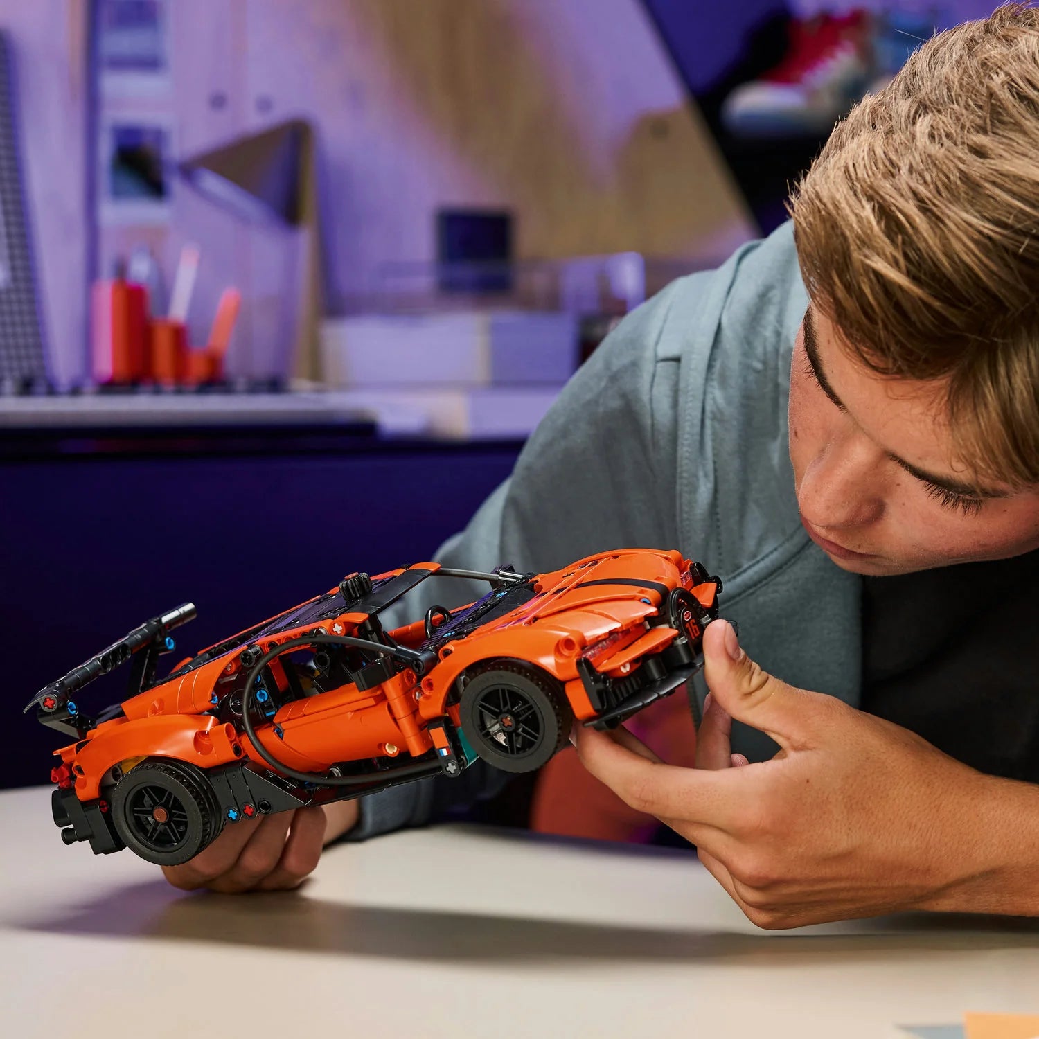 Technic™ - Bugatti Chiron Pur Sport Hypercar (42222)