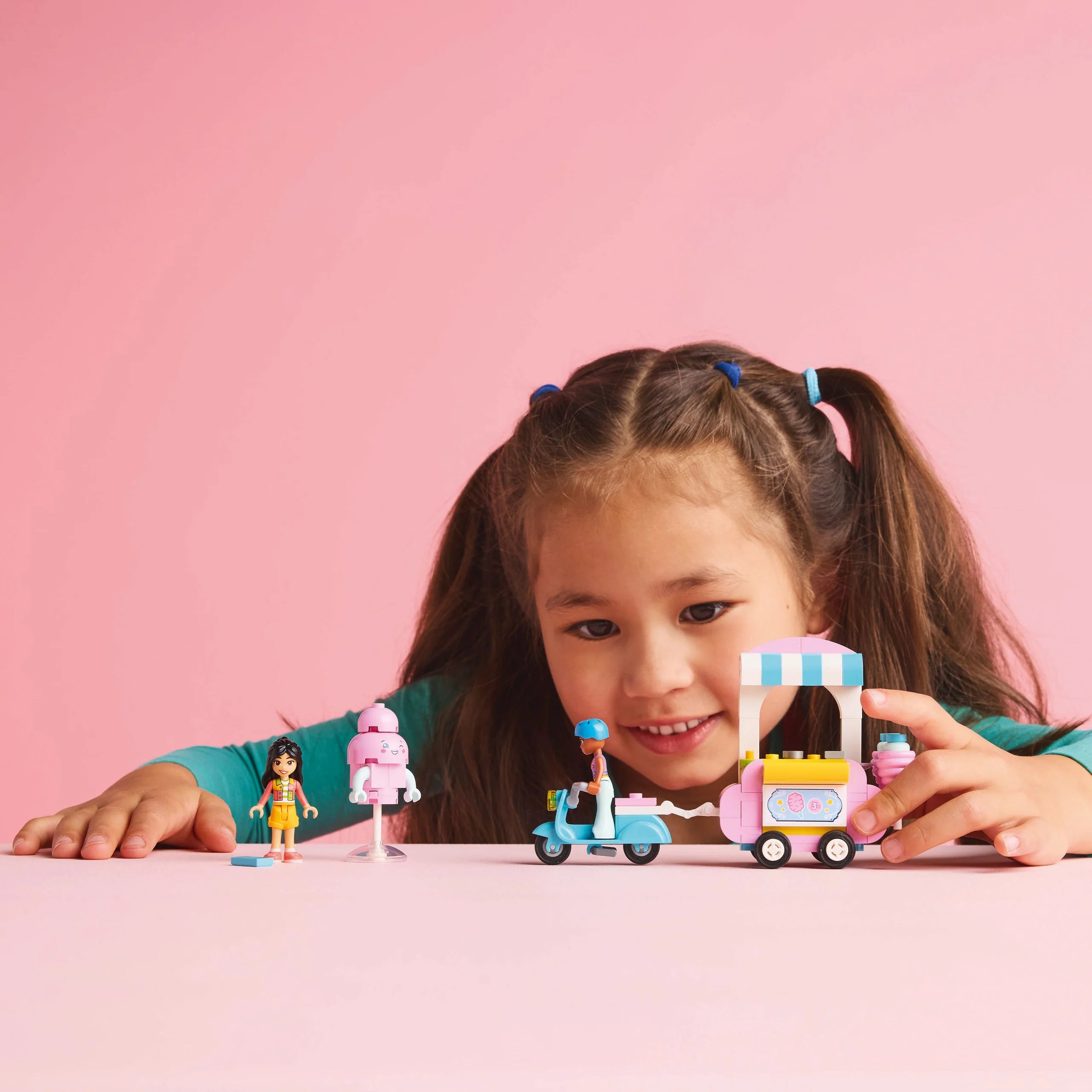 Friends - Cotton Candy Stand and Scooter (42643)