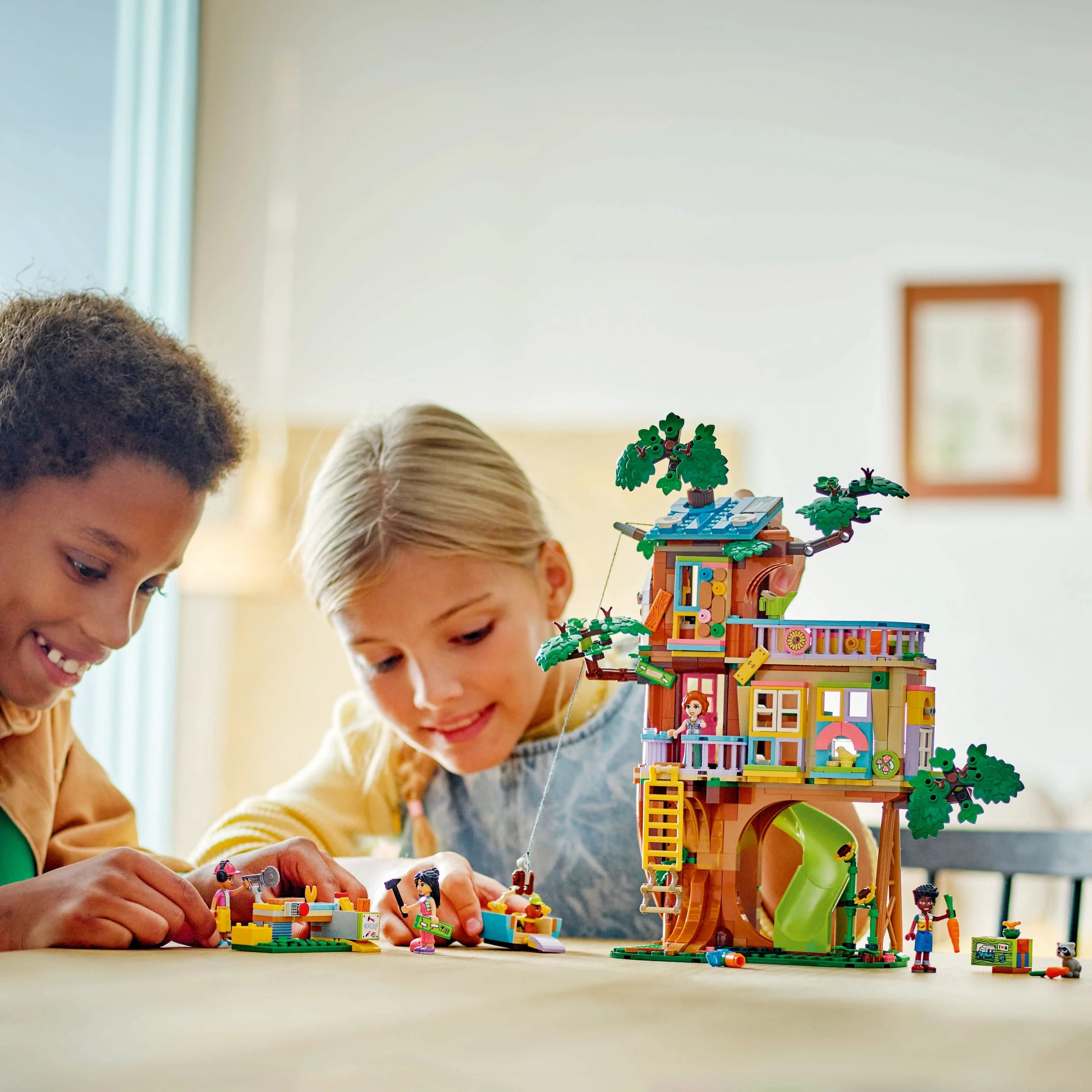 Friends - Friendship Tree House Hangout (42652)