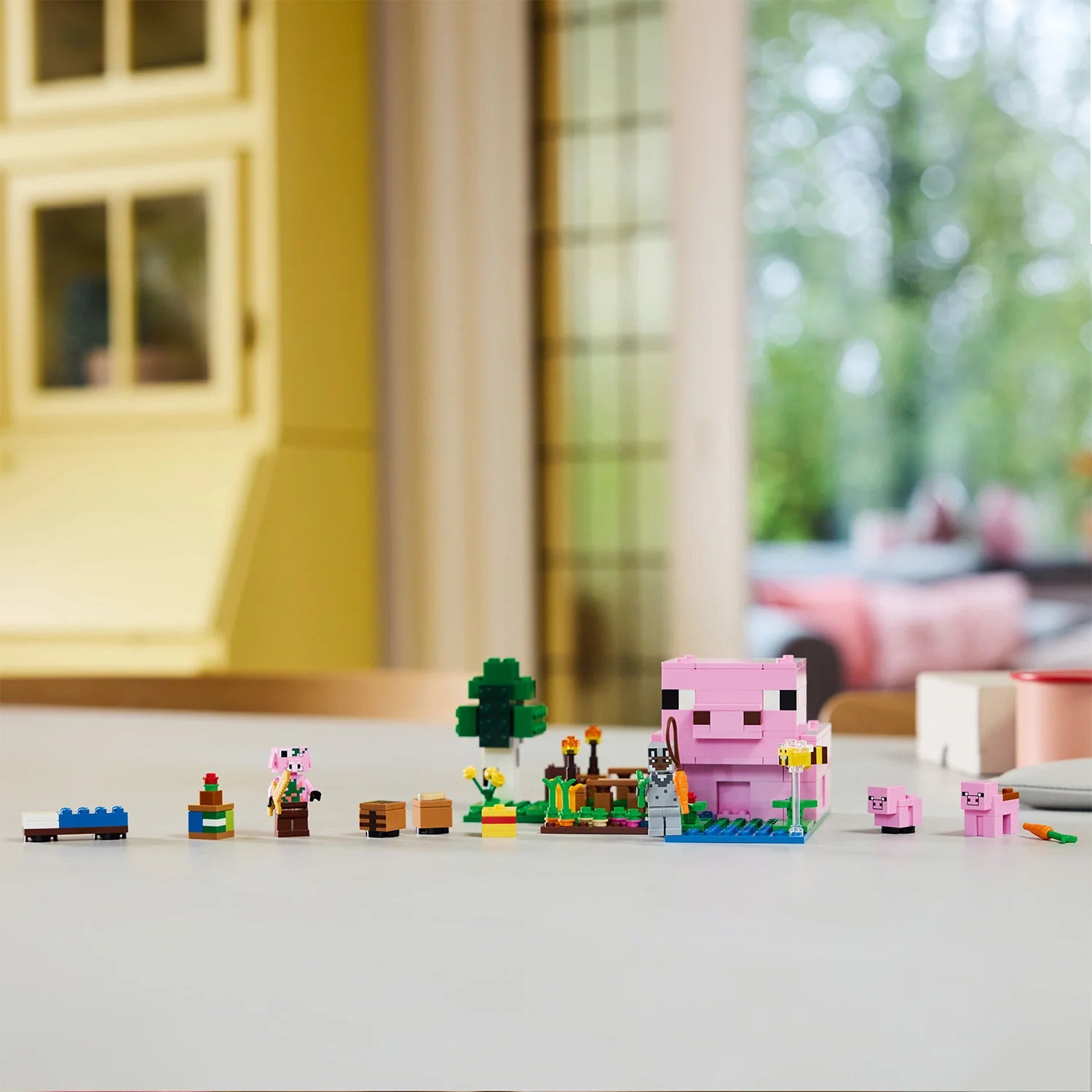 Minecraft® - The Baby Pig House (21268)