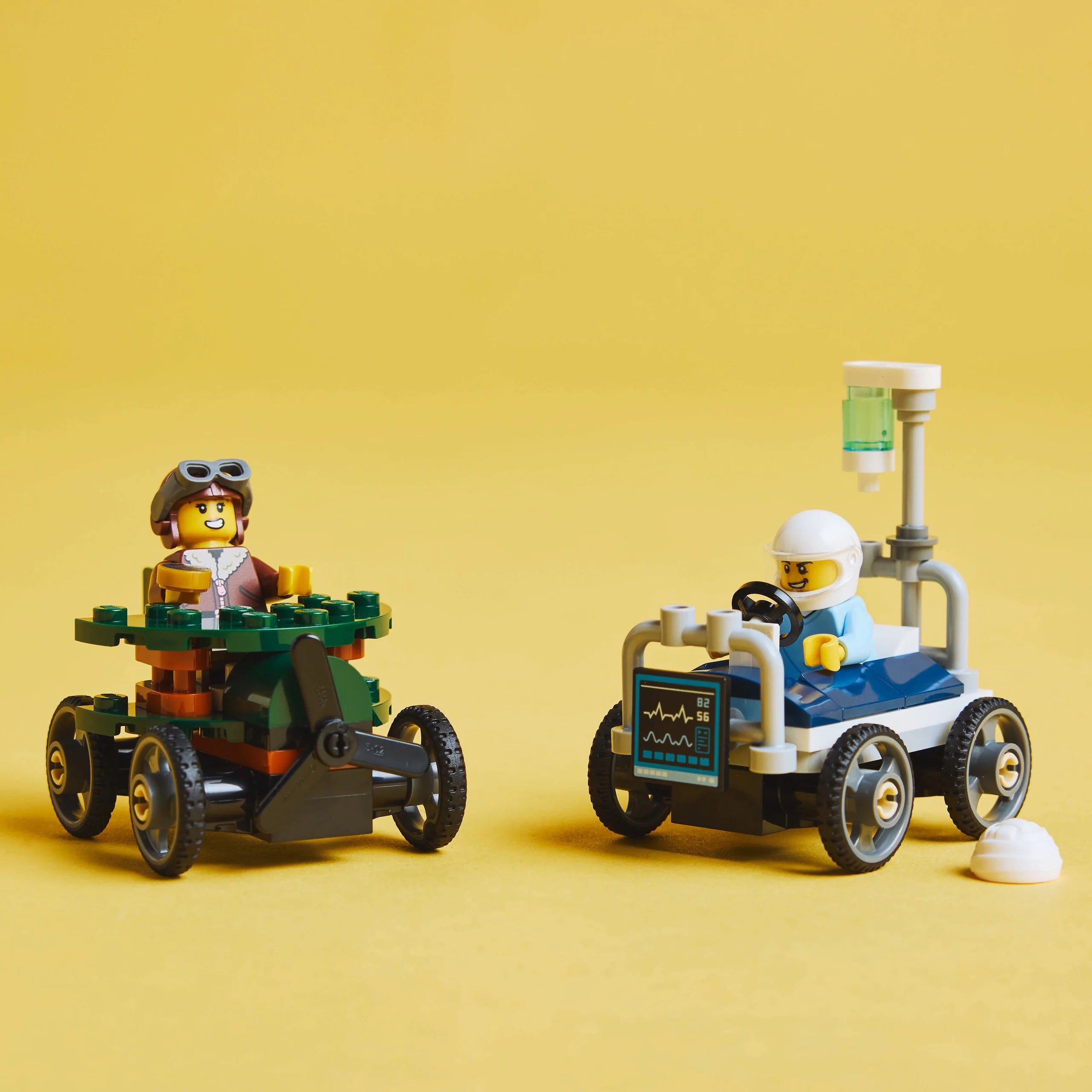 City - Airplane vs. Hospital Bed Race Car Pack (60459)